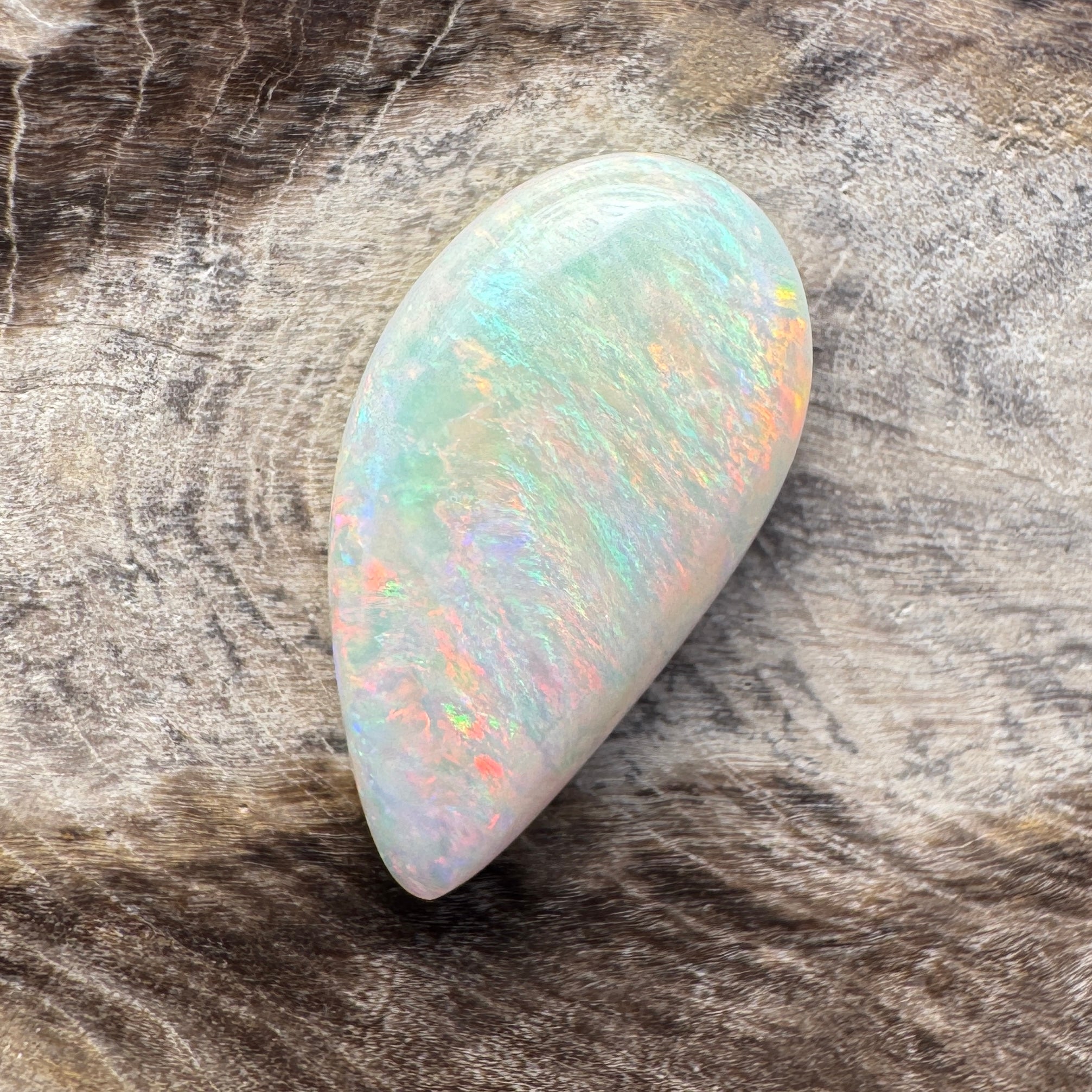3ct Hand - cut Solid Lightning Ridge Opal