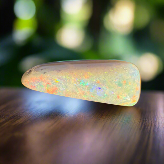 Hand-Cut Solid Lightning Ridge Opal 2.5carat