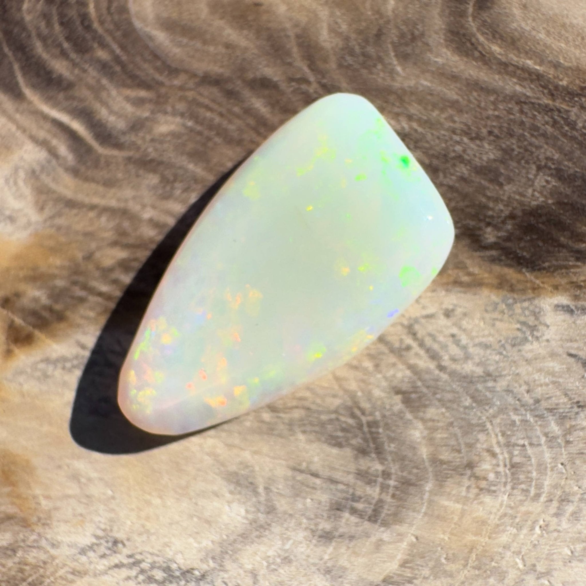 4.0CT Hand - cut Solid Australian Coober Pedy Opal