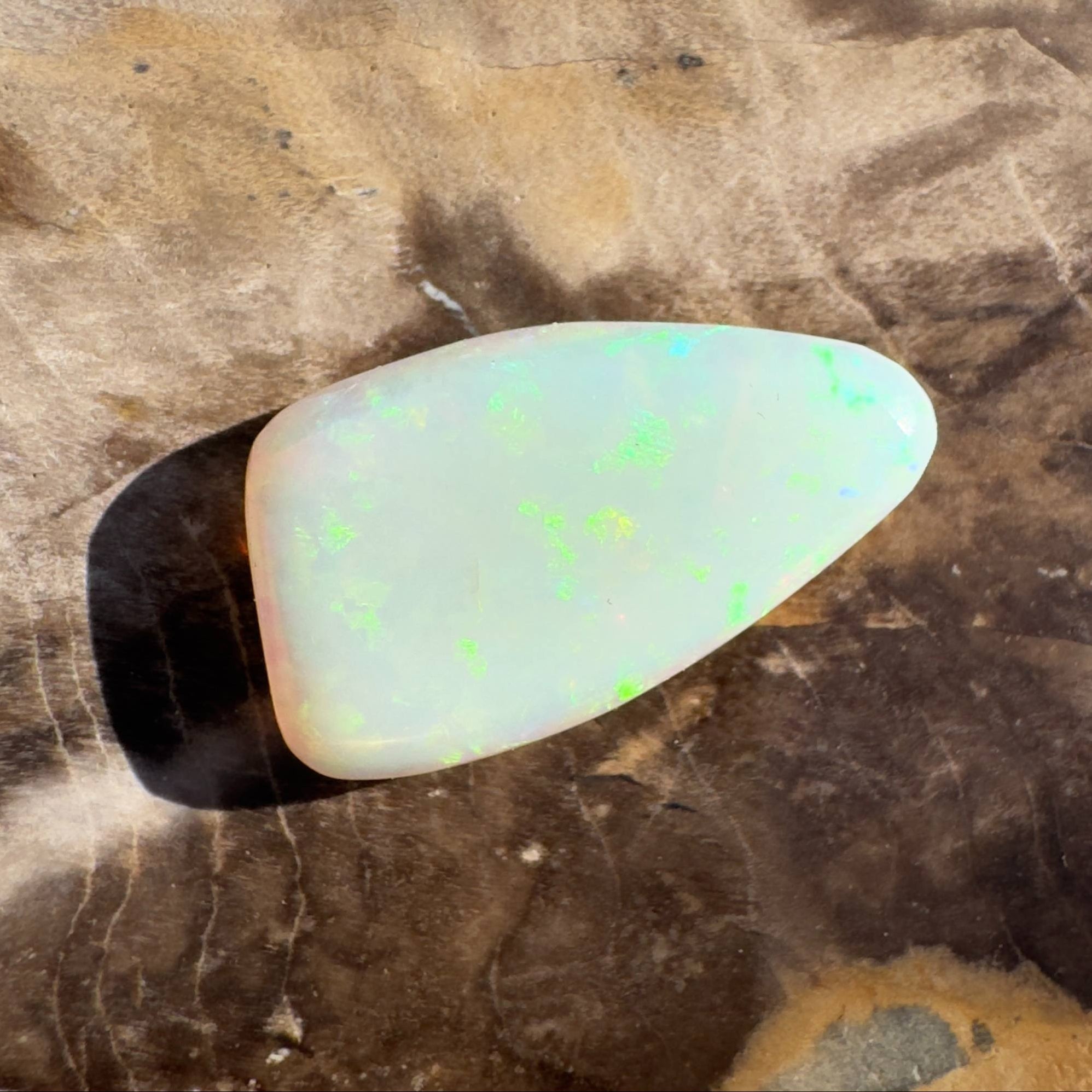 4.0CT Hand - cut Solid Australian Coober Pedy Opal