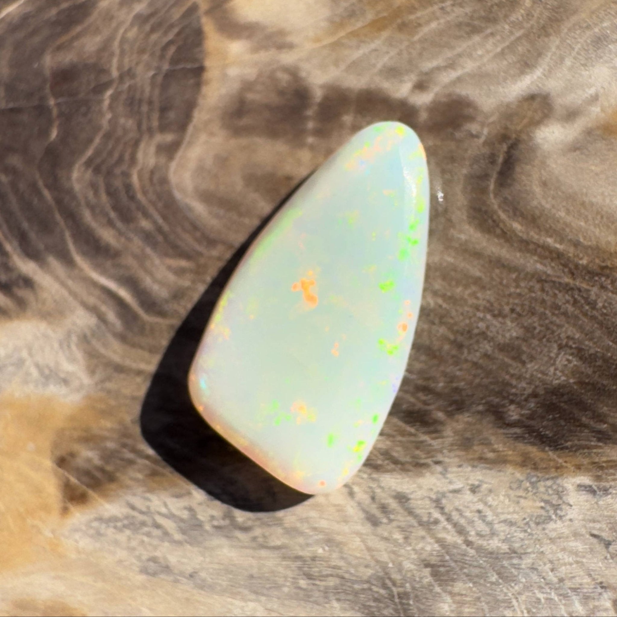 4.0CT Hand - cut Solid Australian Coober Pedy Opal