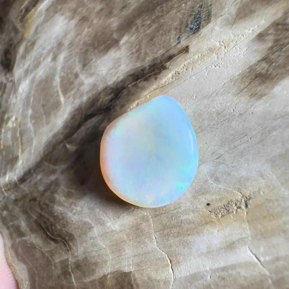 4.0ct Hand - Cut Solid Lightning Ridge Semi Black Opal