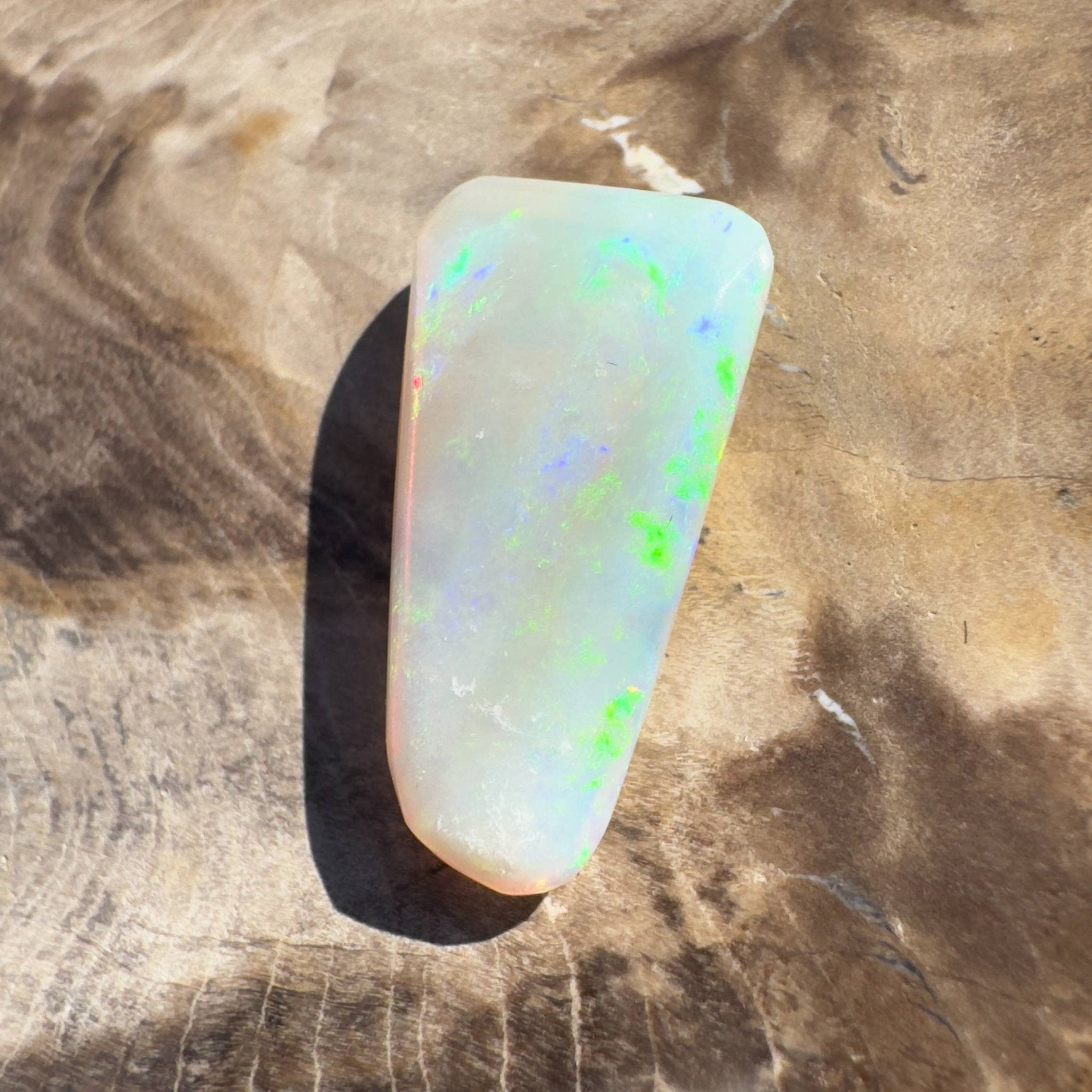 4.1CT Hand - cut Solid Australian Coober Pedy Opal