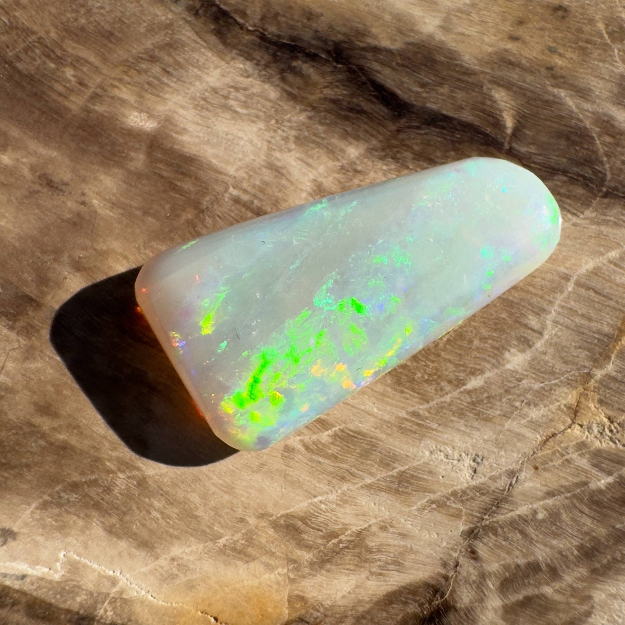 4.1CT Hand - cut Solid Australian Coober Pedy Opal
