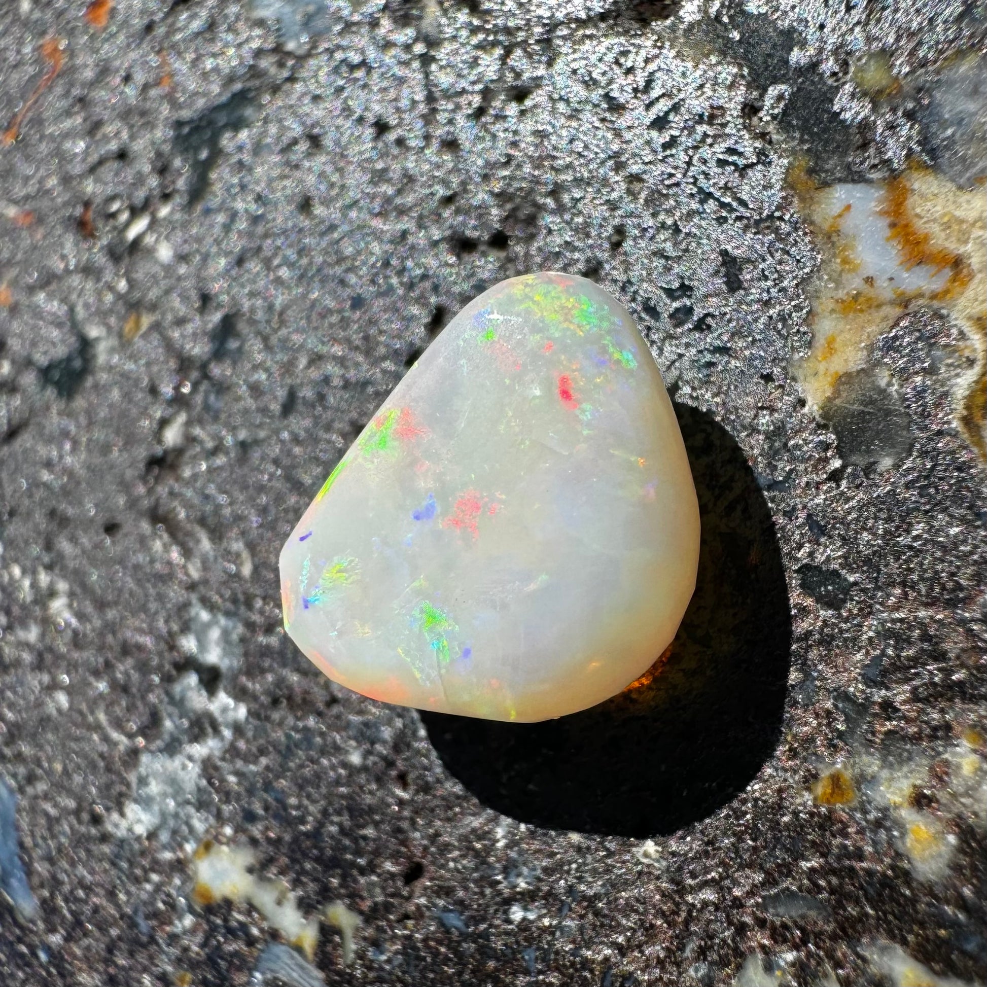 Coober Pedy Opal 1.9carat Solid Hand-Cut Luxury - Iona Opal Australia