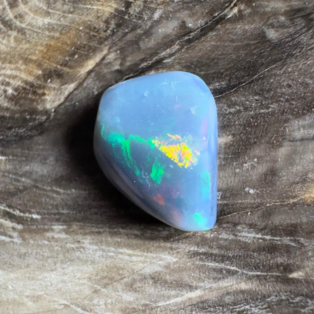 4.3carat Hand - Cut Solid Lightning Ridge Semi Black Opal