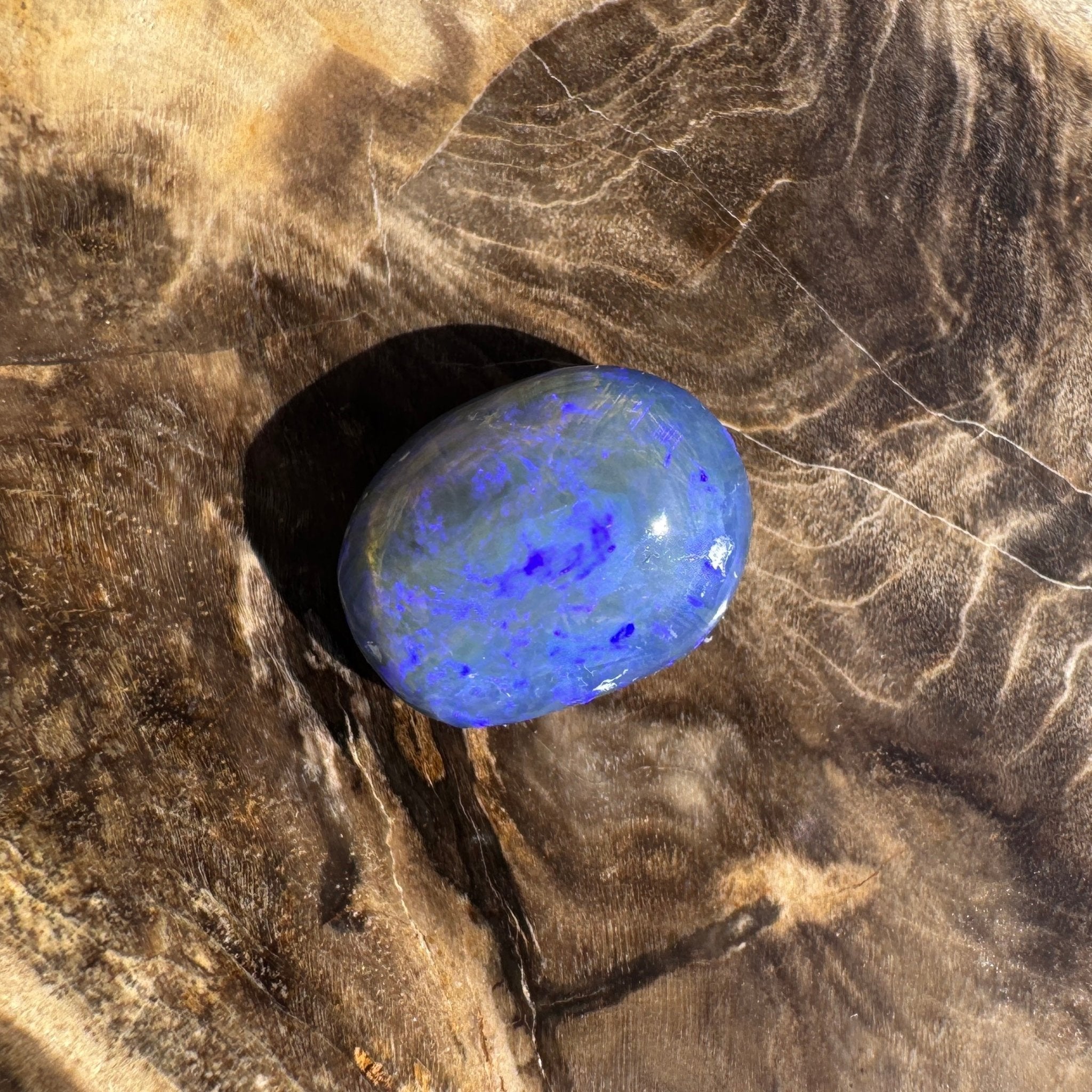 4.7ct Hand - cut Solid Lightning Ridge Semi Black Opal