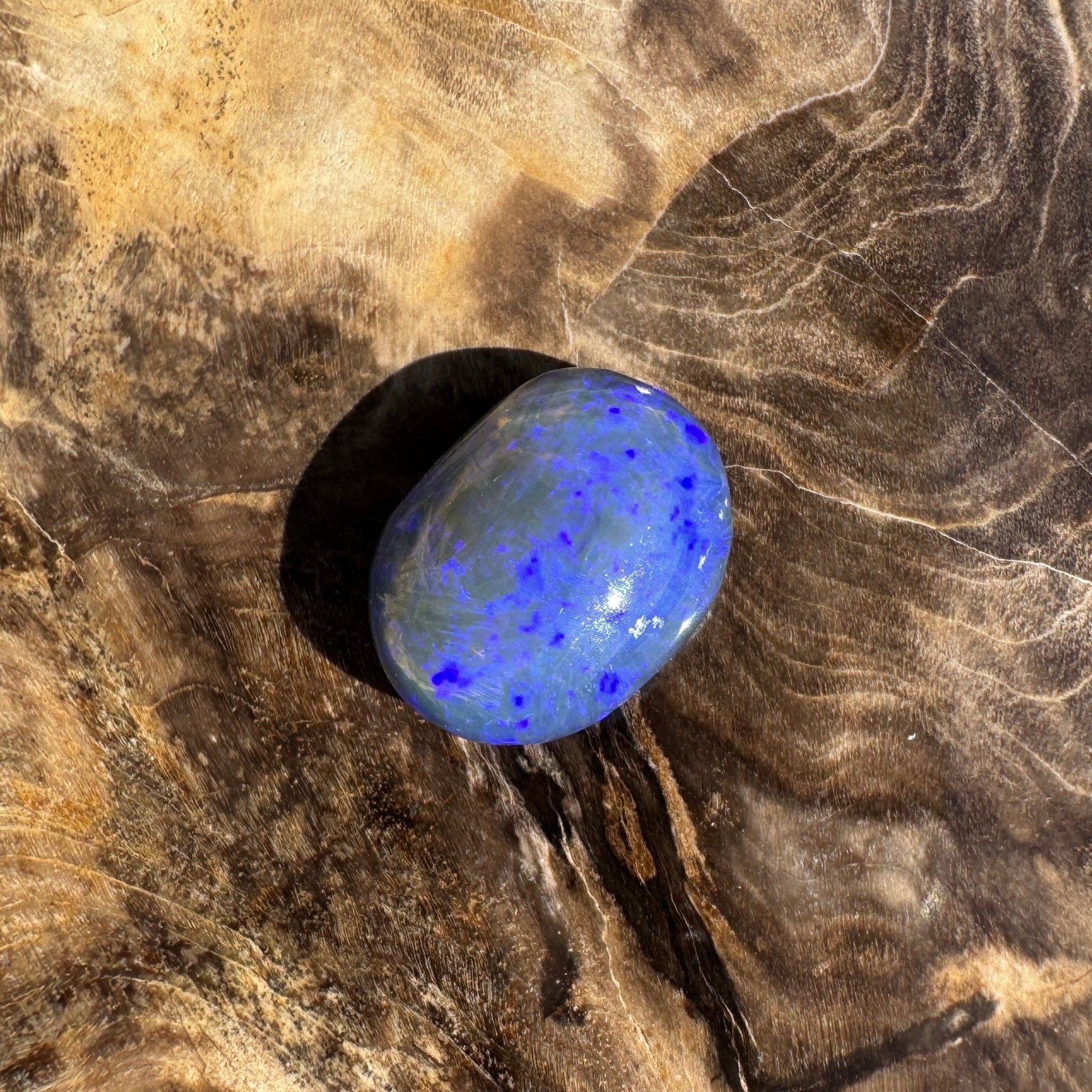 4.7ct Hand - cut Solid Lightning Ridge Semi Black Opal