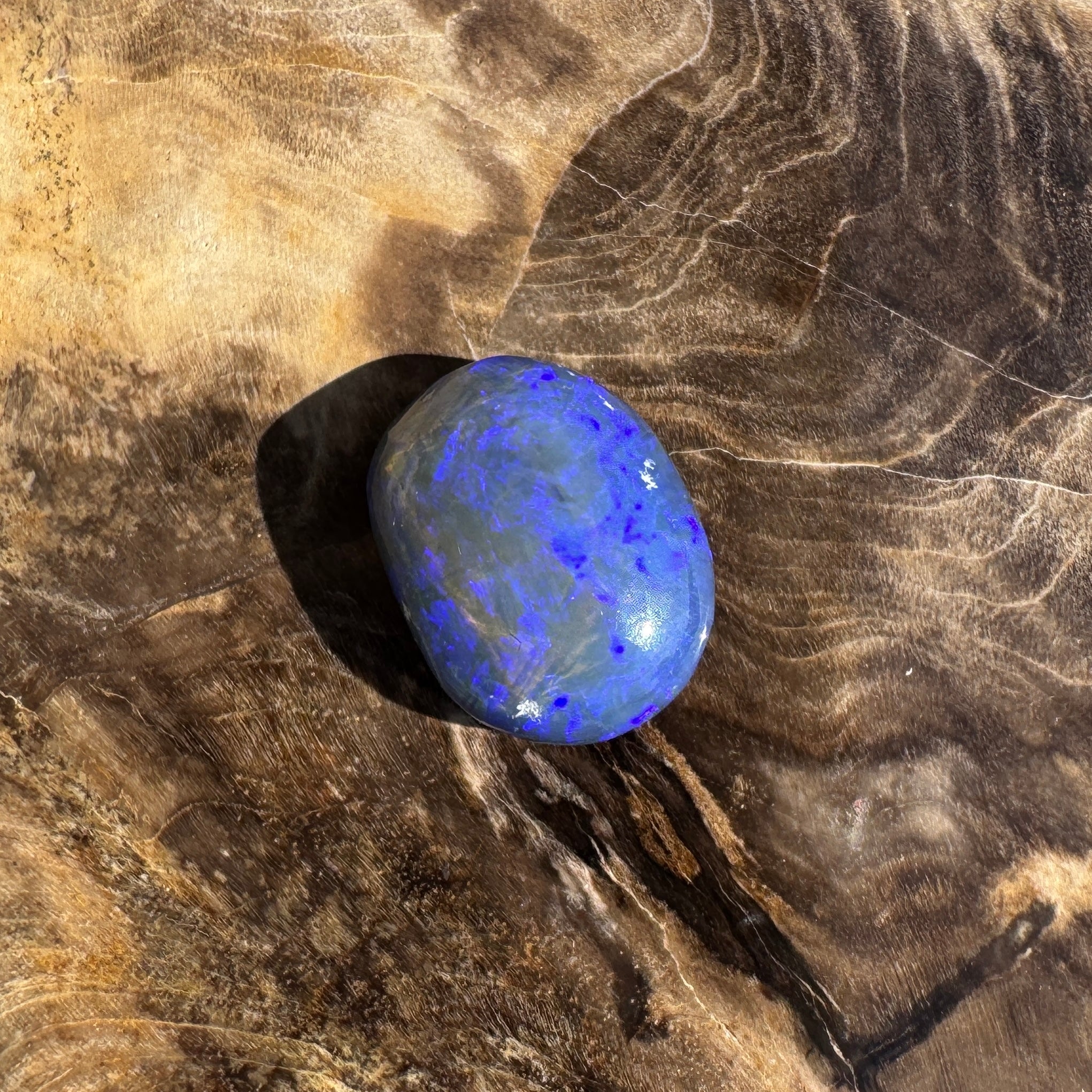 4.7ct Hand - cut Solid Lightning Ridge Semi Black Opal