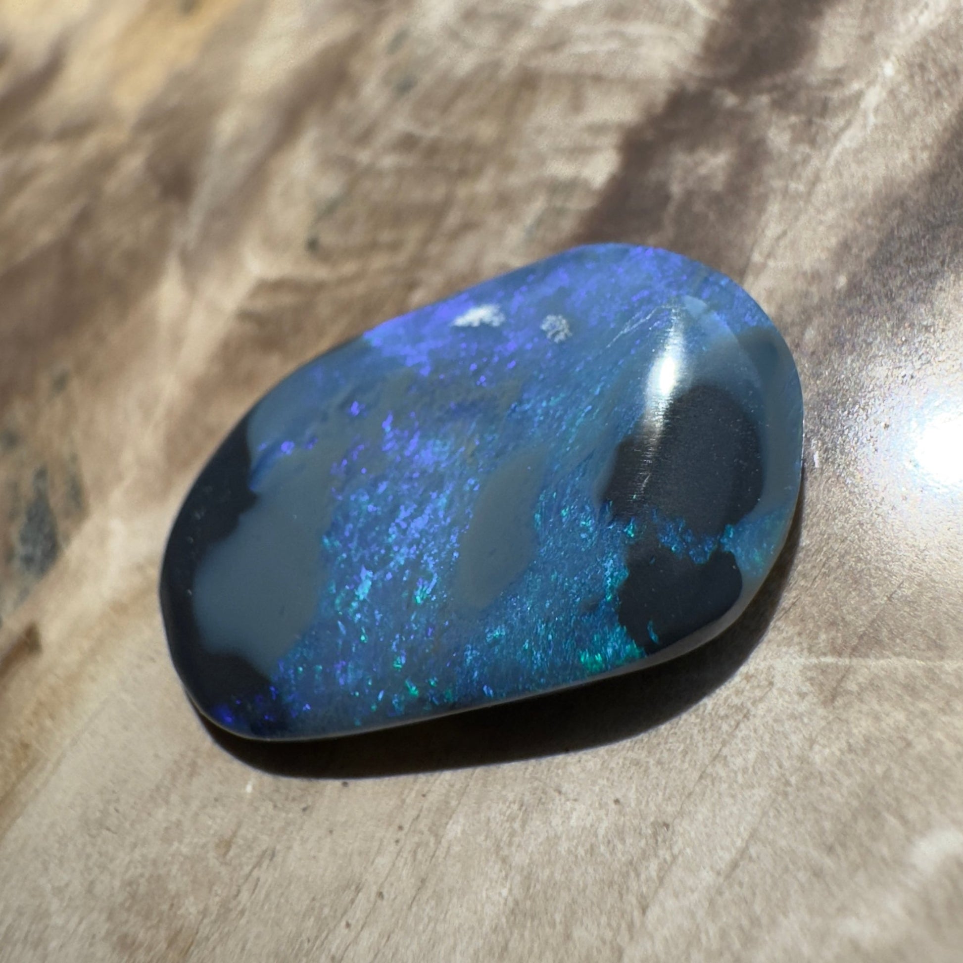 4.8ct Hand - cut Solid Lightning Ridge Semi Black Opal