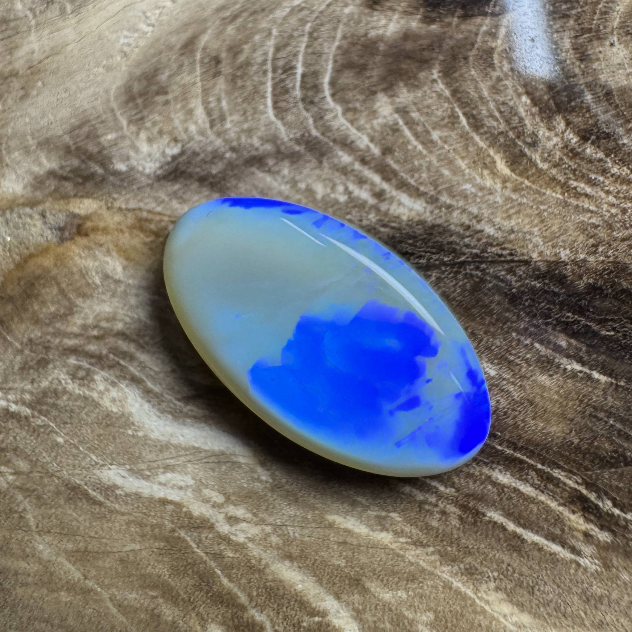 4ct Hand - Cut Solid Coober Pedy Lightning Ridge Opal