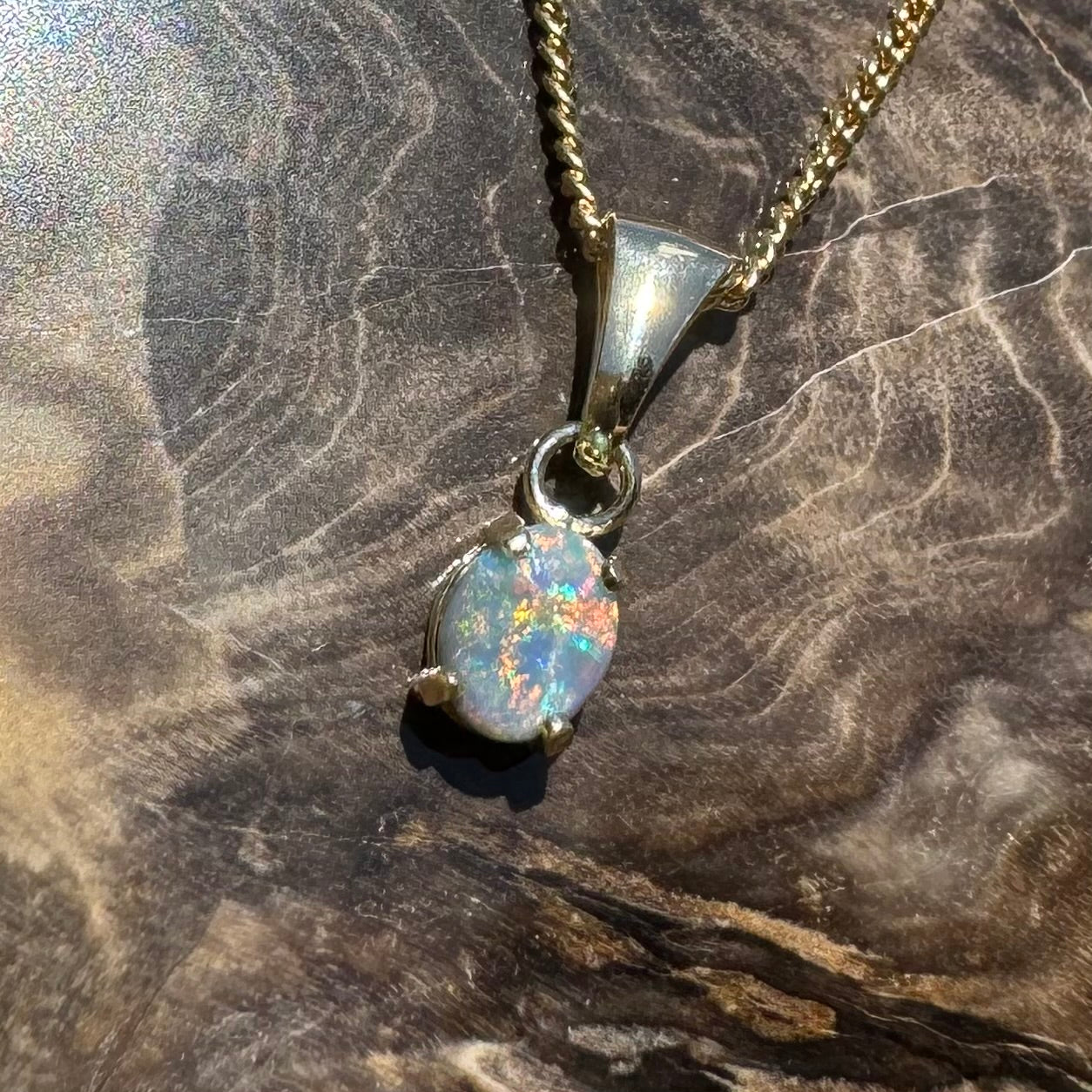 9ct Solid Gold 0.7ct Lightning Ridge Black Opal Pendant