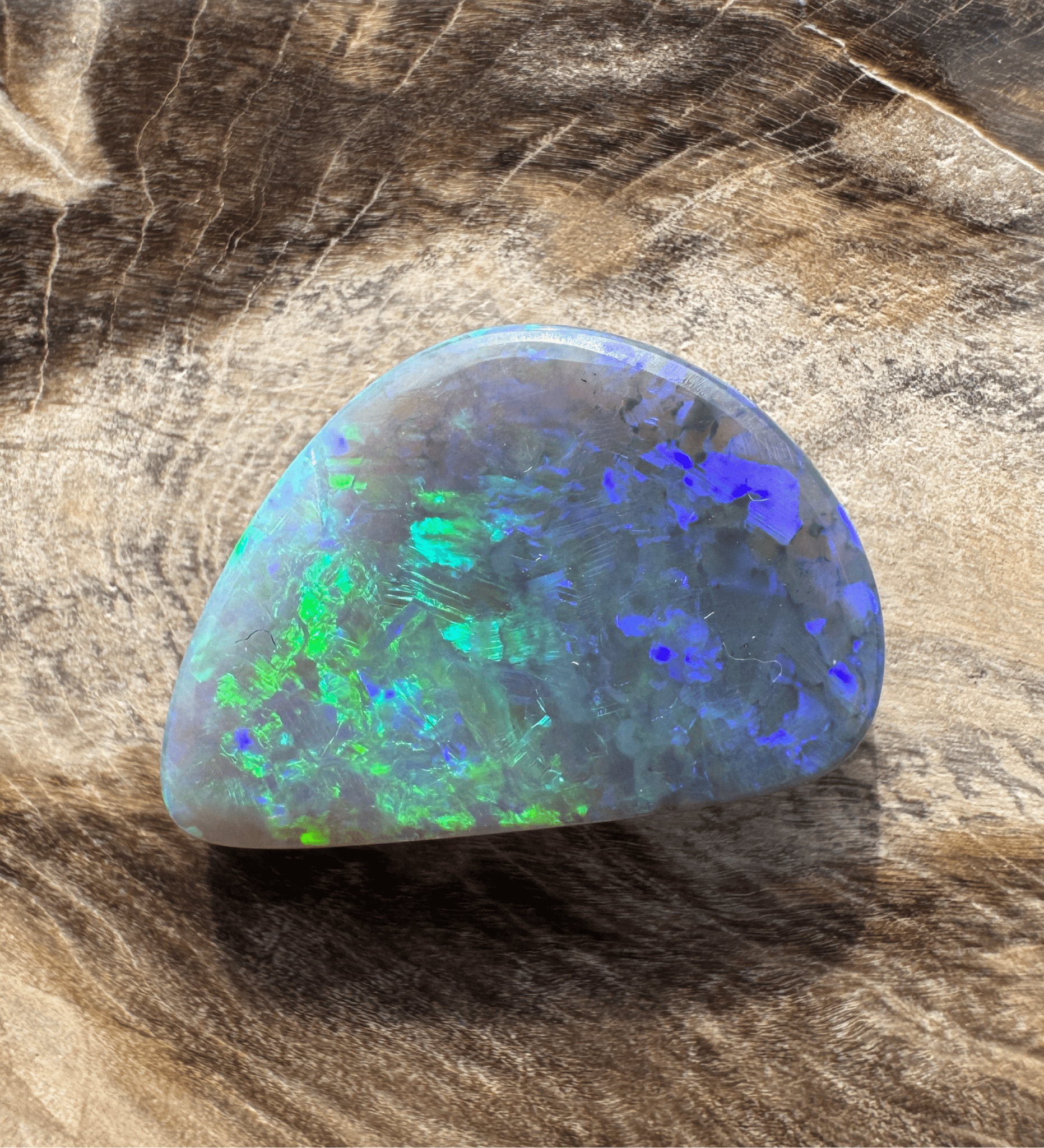 5.4ct Hand - cut Solid Lightning Ridge Semi Black Opal