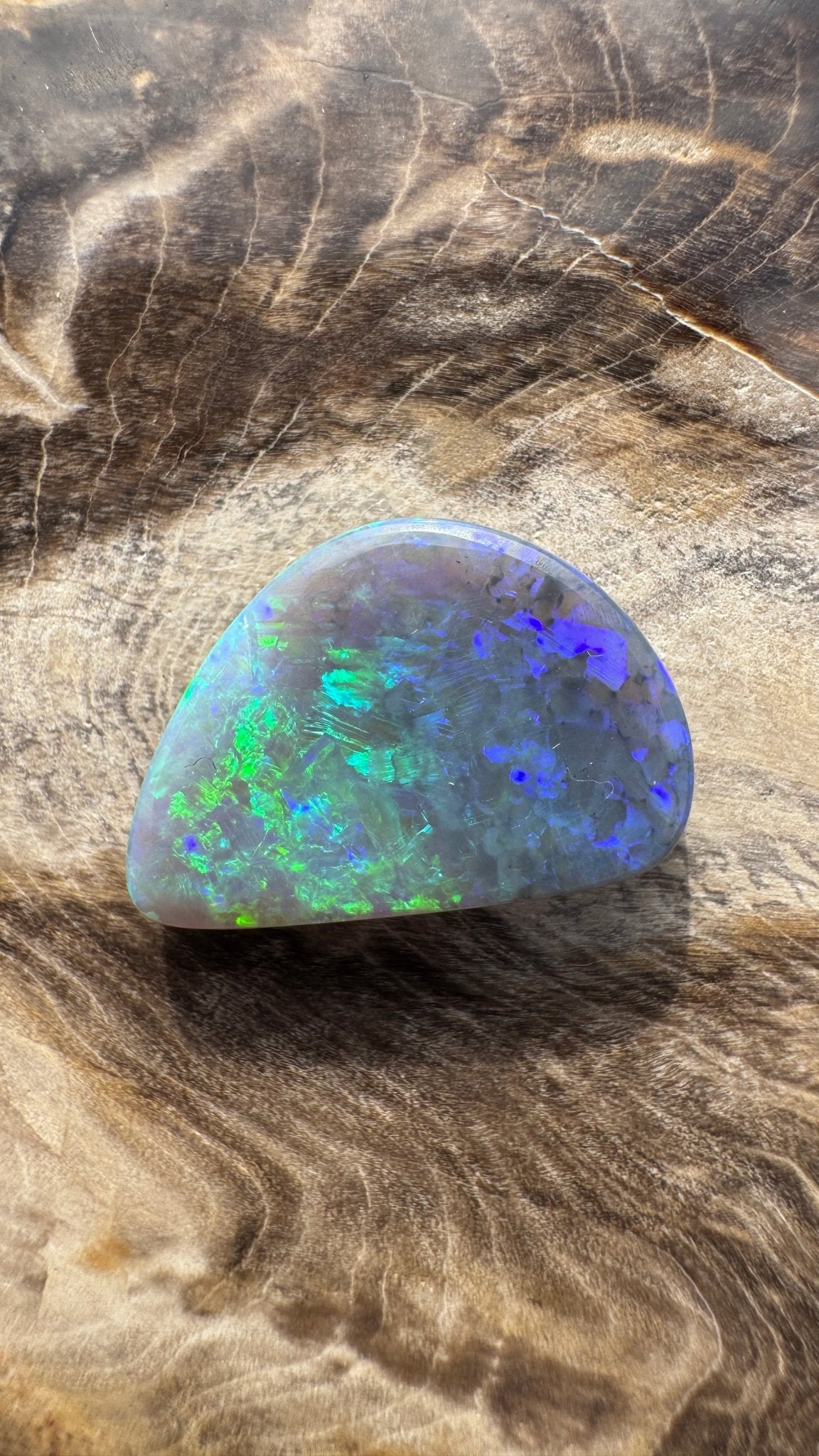 5.4ct Hand - cut Solid Lightning Ridge Semi Black Opal