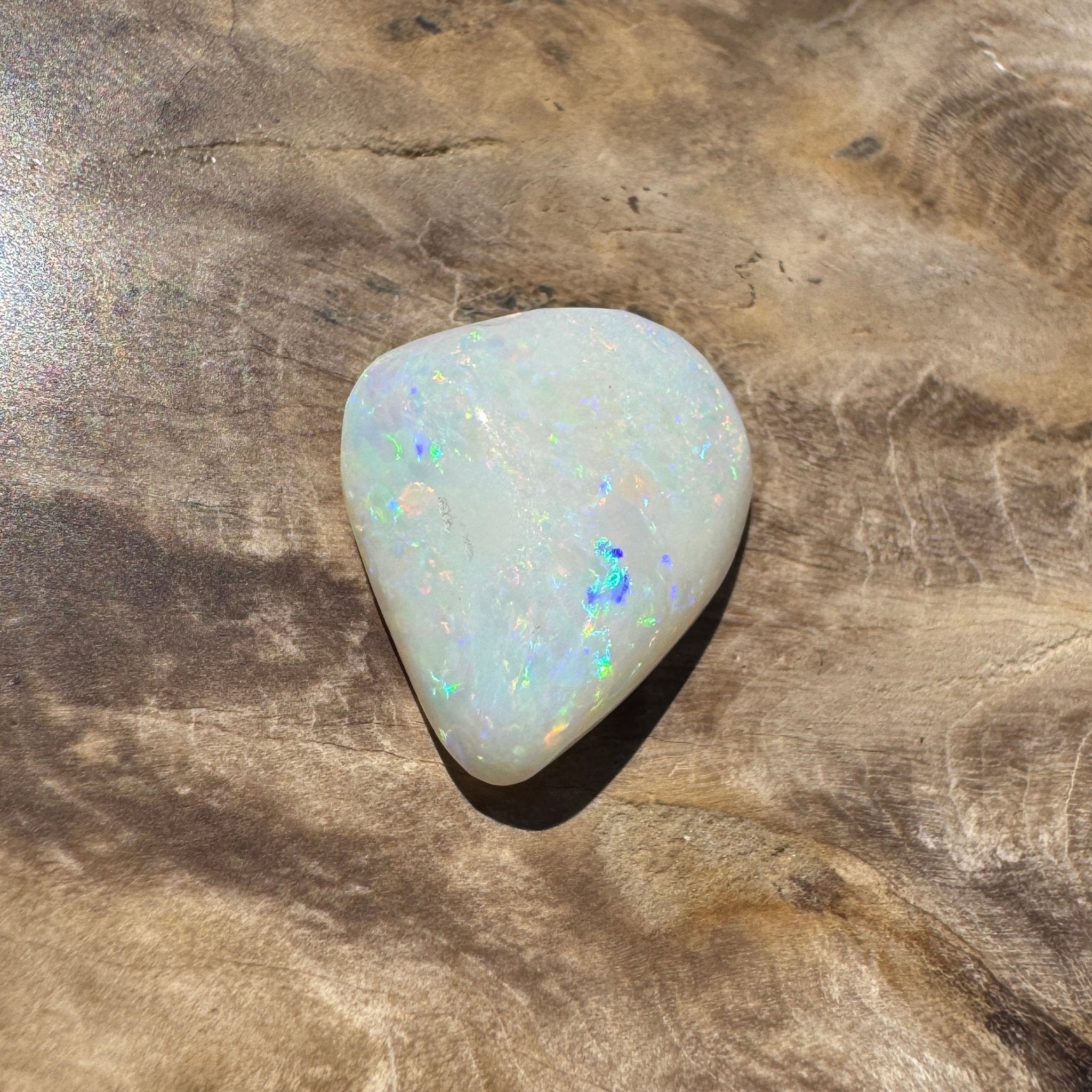 5.6ct Hand - cut Solid Coober Pedy Opal