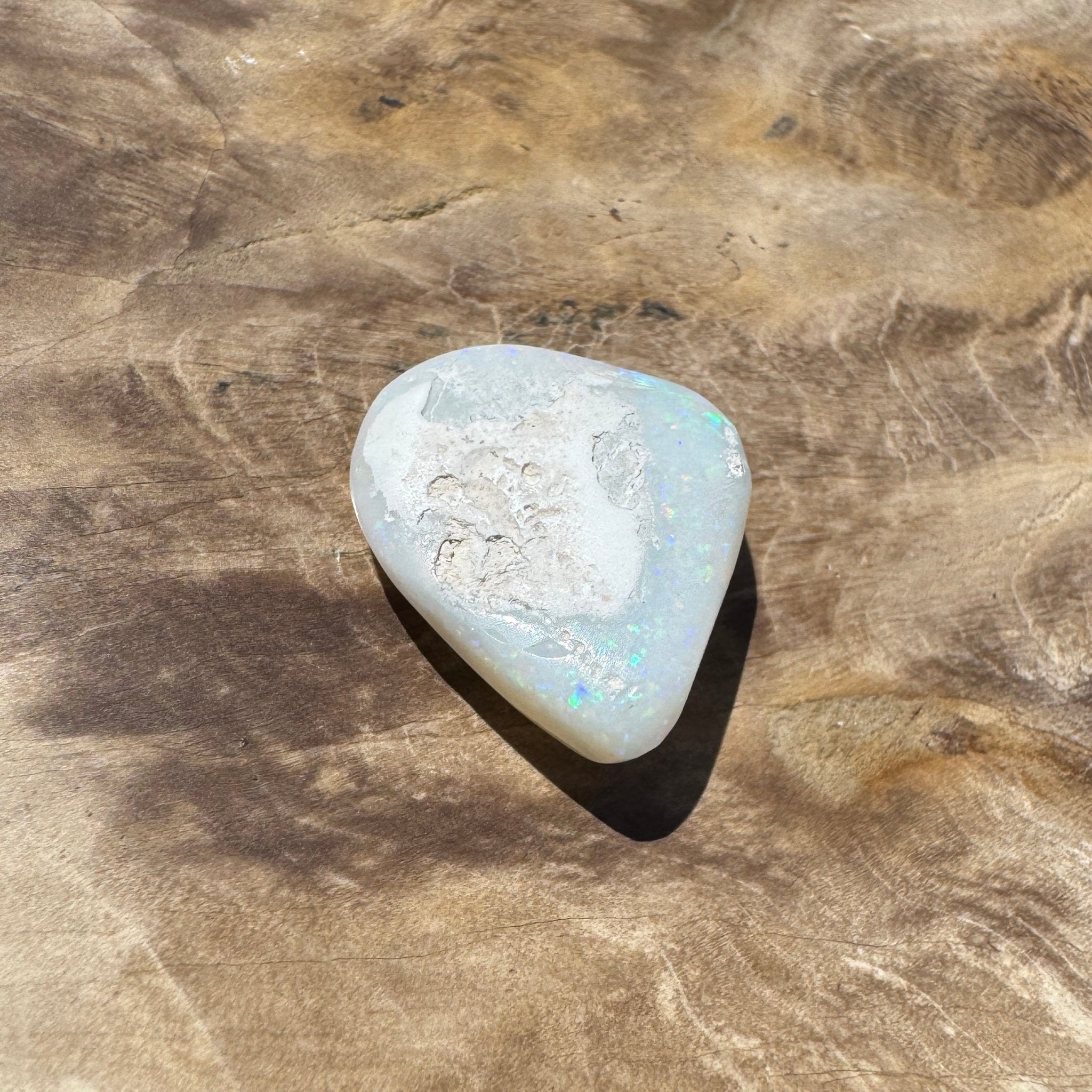 5.6ct Hand - cut Solid Coober Pedy Opal