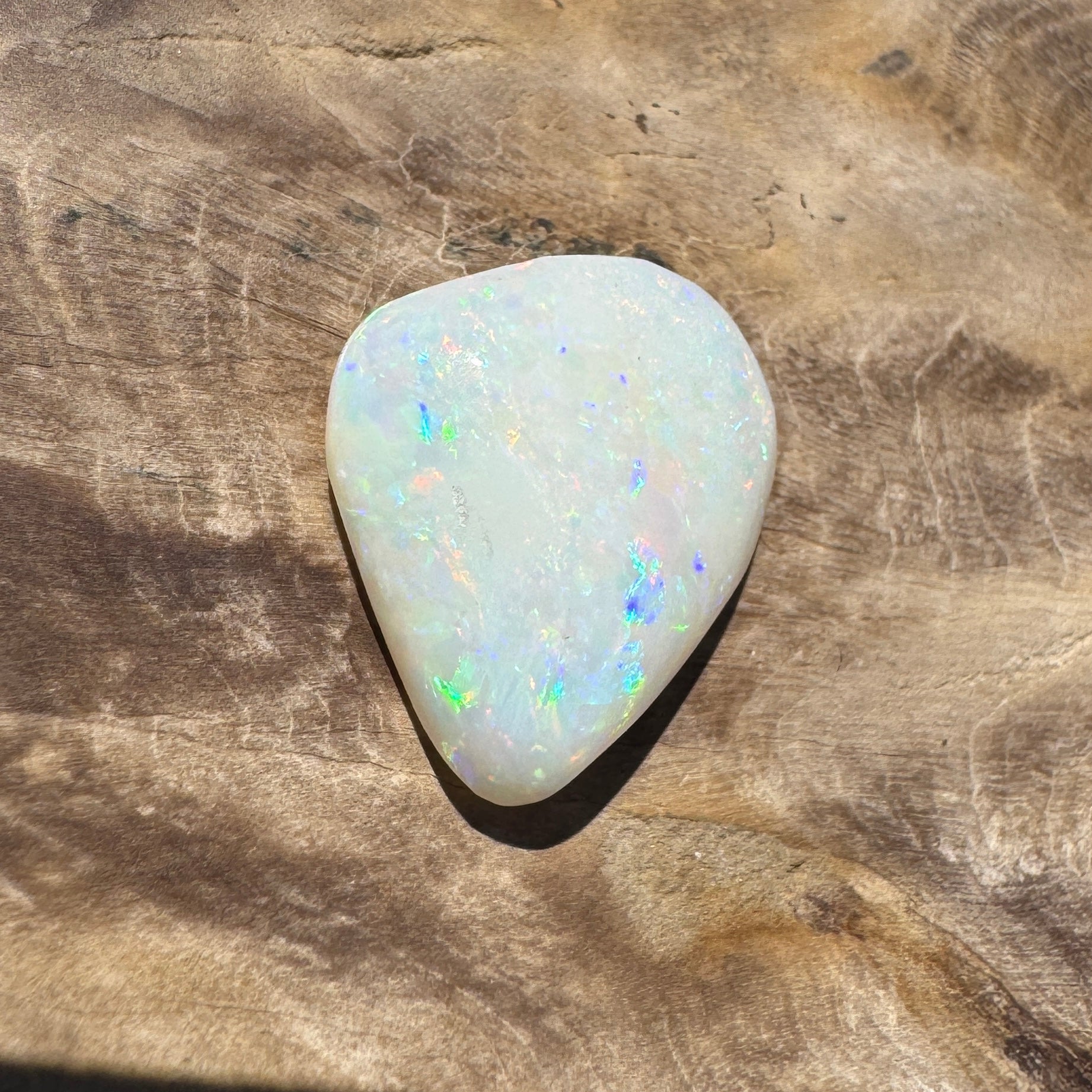 5.6ct Hand - cut Solid Coober Pedy Opal