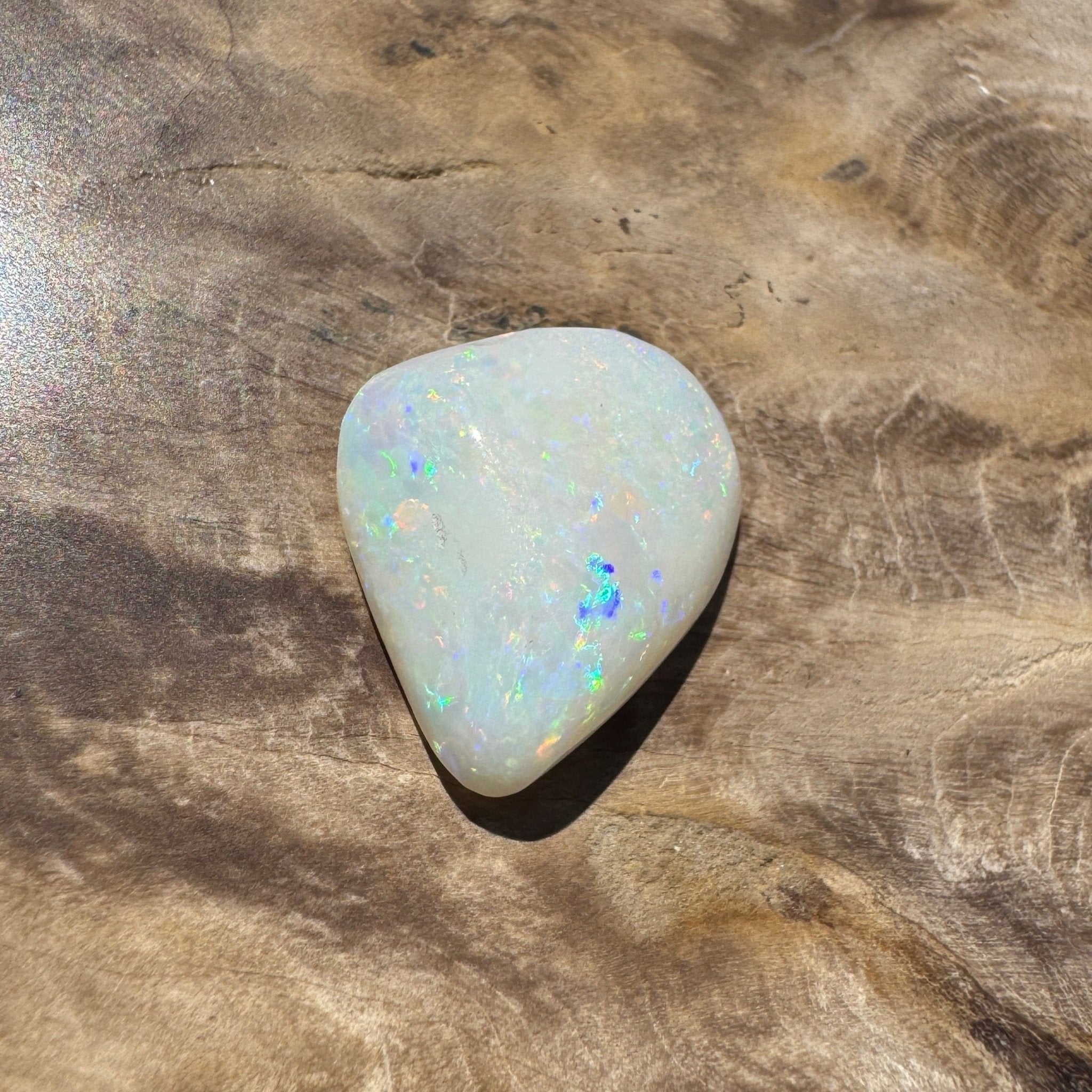 5.6ct Hand - cut Solid Coober Pedy Opal