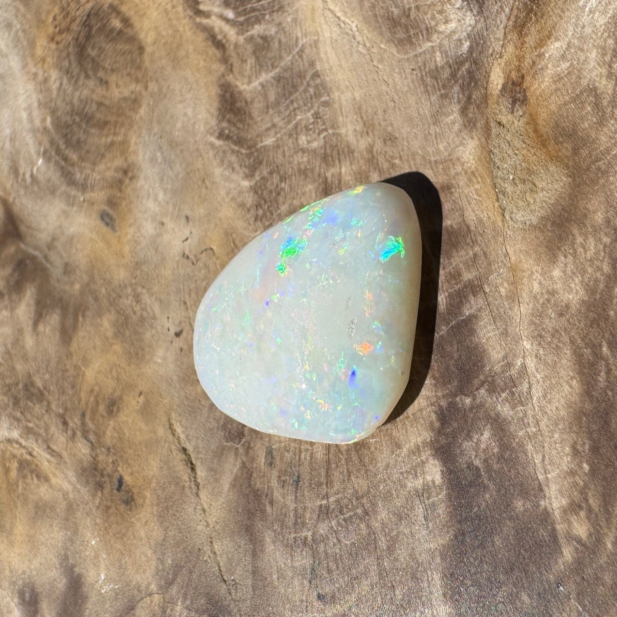 5.6ct Hand - cut Solid Coober Pedy Opal
