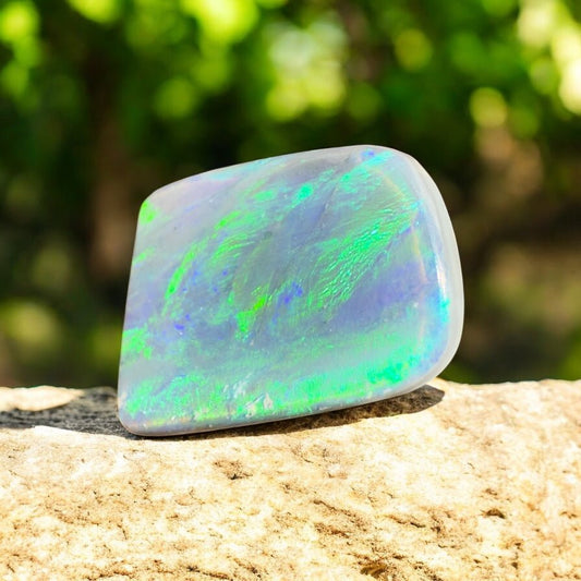 5.8ct Hand - cut Solid Lightning Ridge Semi Black Opal