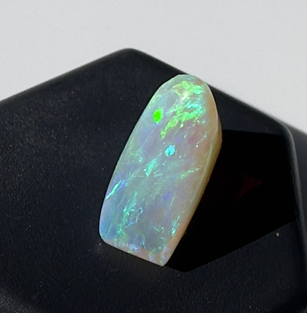 Australian Crystal Crystal Opal 3.7carat Solid Hand Cut Luxury - Iona Opal Australia