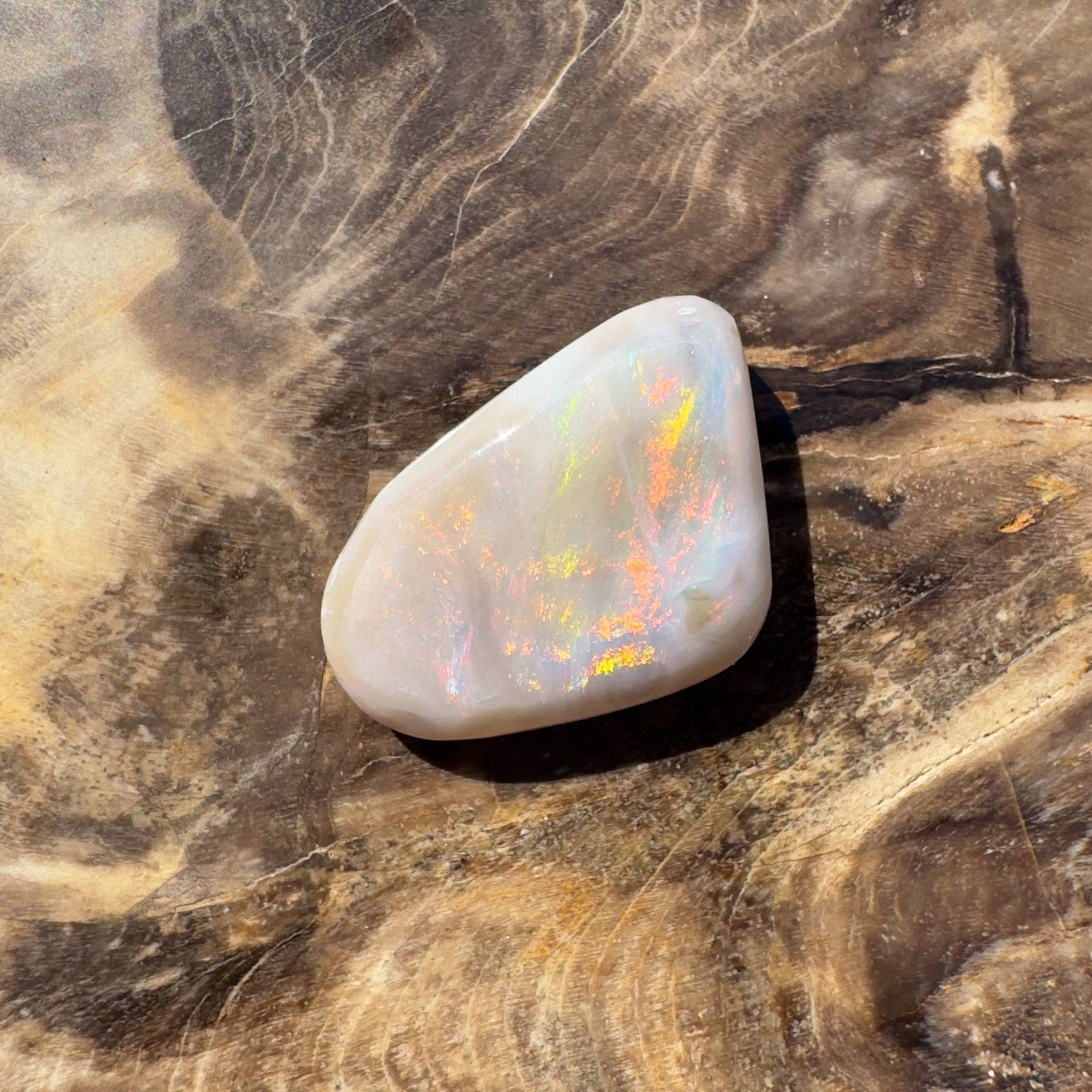 6.3CT Hand - cut Solid Australian Coober Pedy Opal