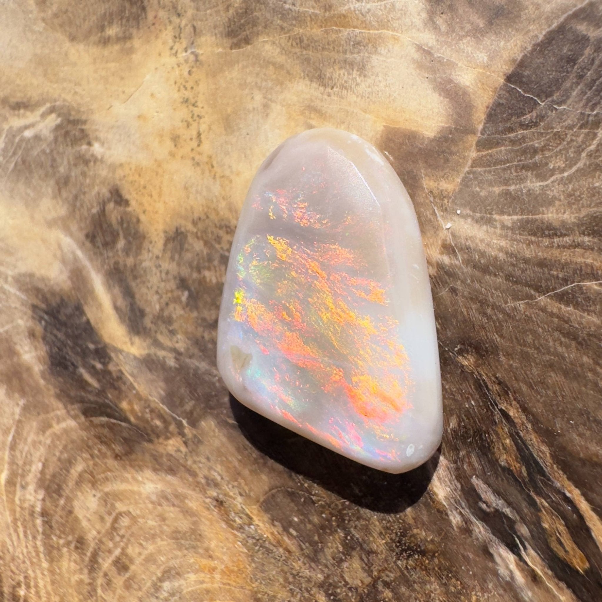 6.3CT Hand - cut Solid Australian Coober Pedy Opal