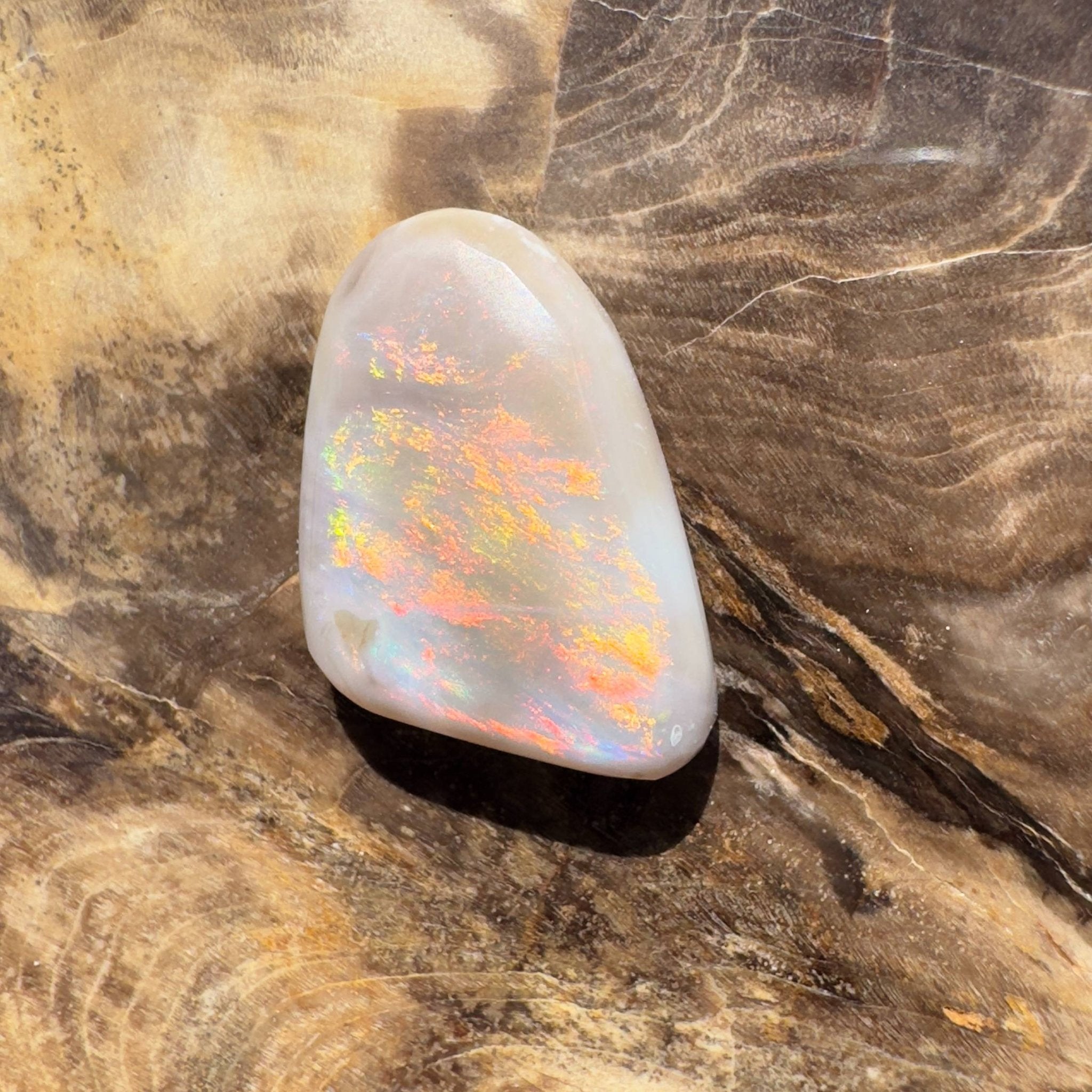 6.3CT Hand - cut Solid Australian Coober Pedy Opal