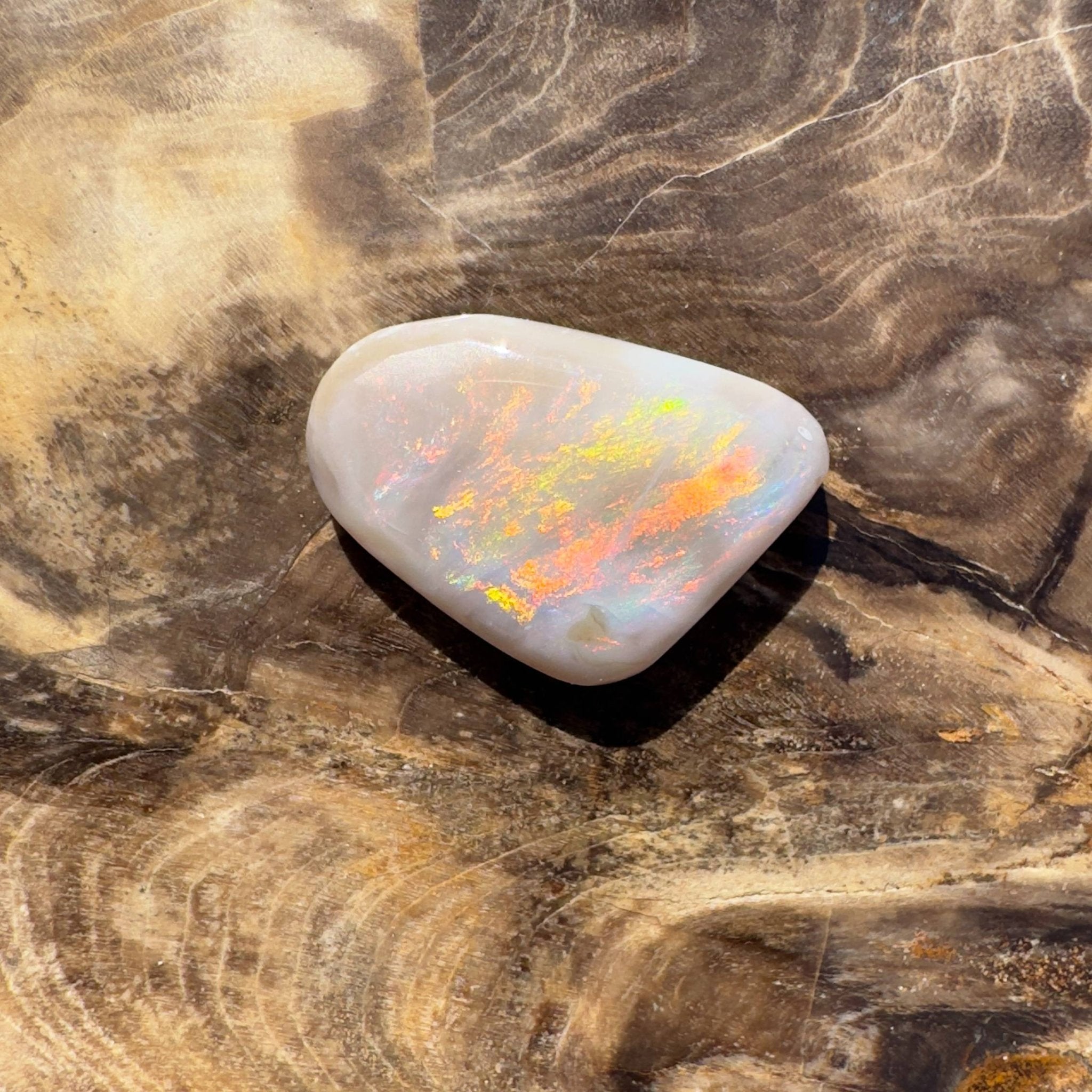 6.3CT Hand - cut Solid Australian Coober Pedy Opal