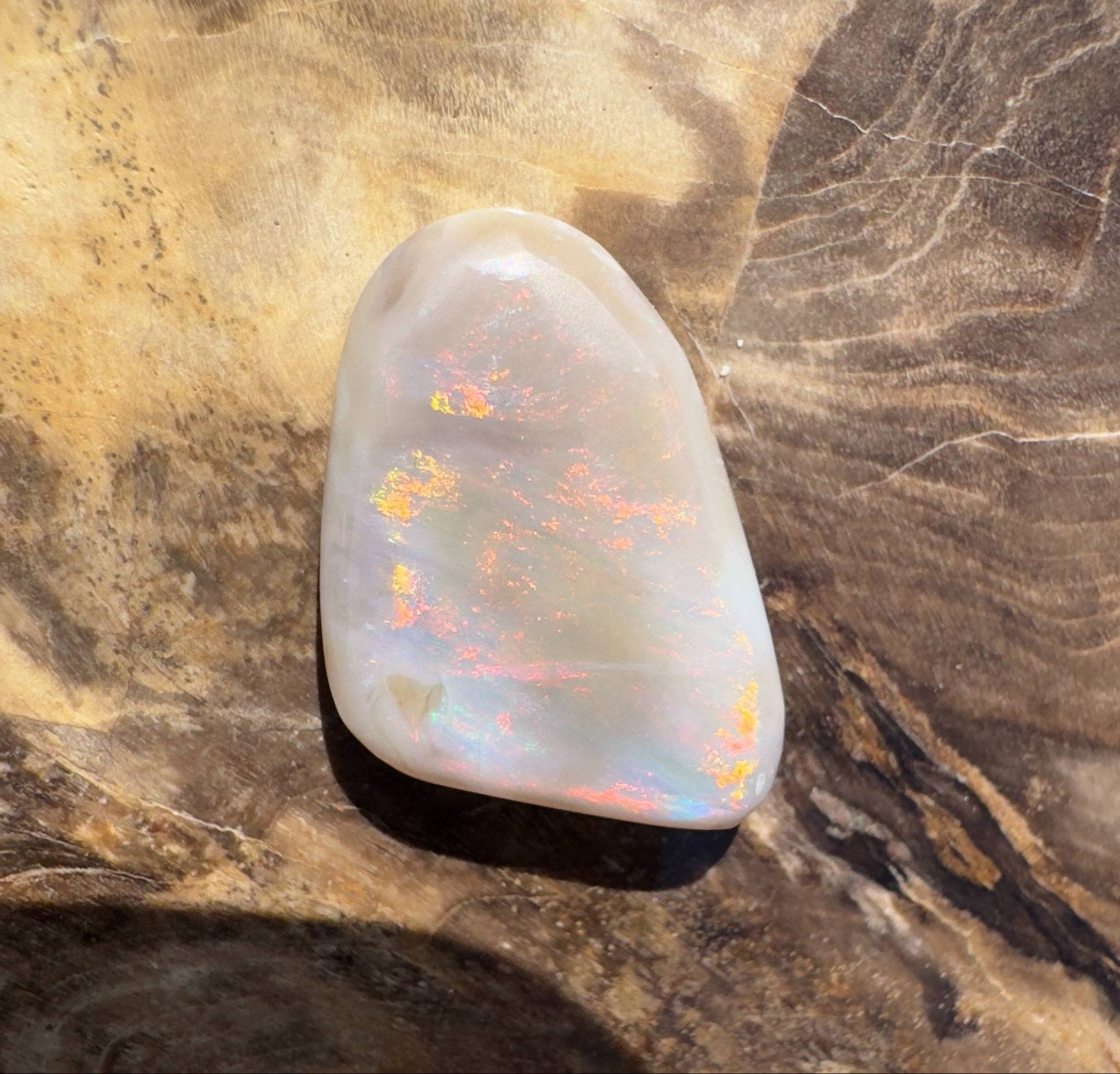 6.3CT Hand - cut Solid Australian Coober Pedy Opal