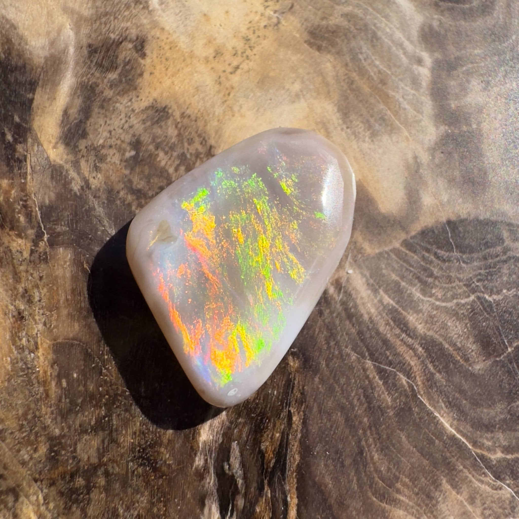 6.3CT Hand - cut Solid Australian Coober Pedy Opal
