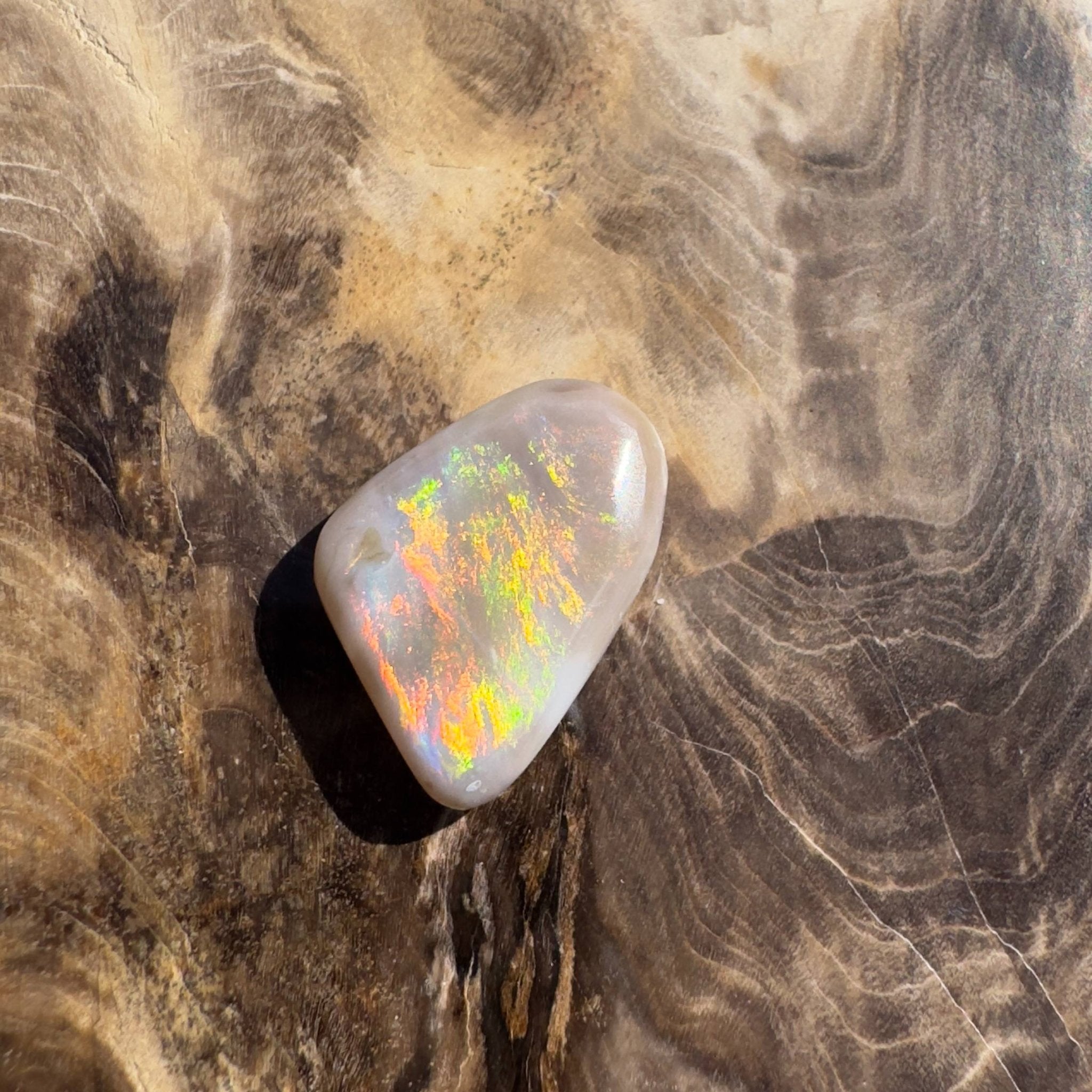 6.3CT Hand - cut Solid Australian Coober Pedy Opal