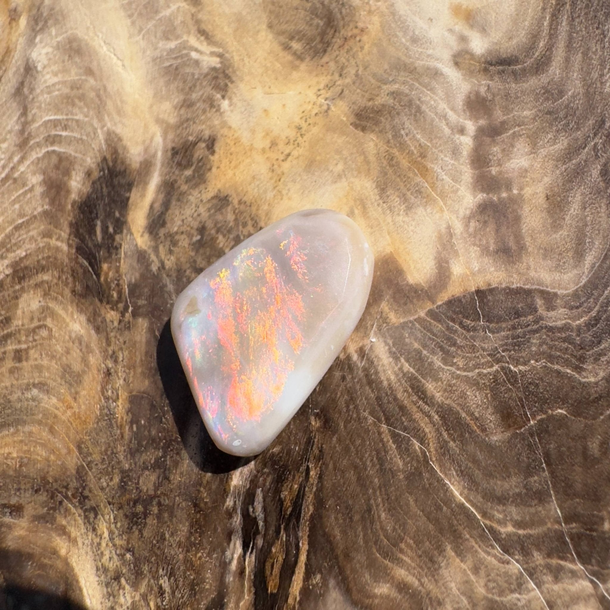 6.3CT Hand - cut Solid Australian Coober Pedy Opal