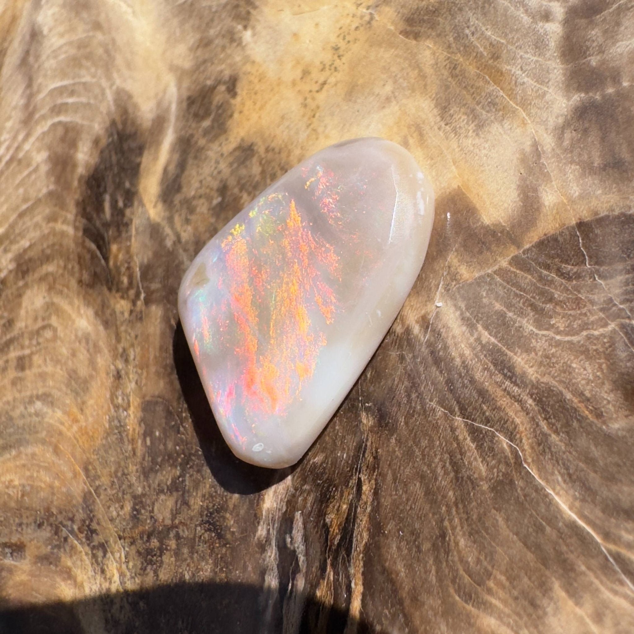 6.3CT Hand - cut Solid Australian Coober Pedy Opal