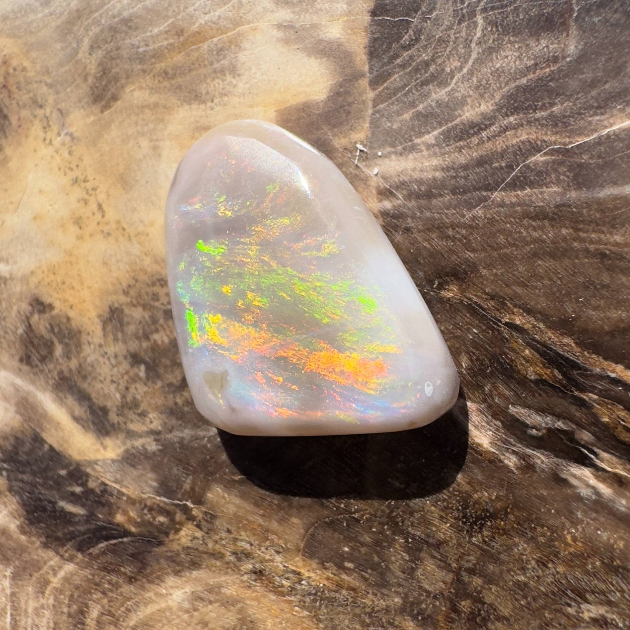 6.3CT Hand - cut Solid Australian Coober Pedy Opal