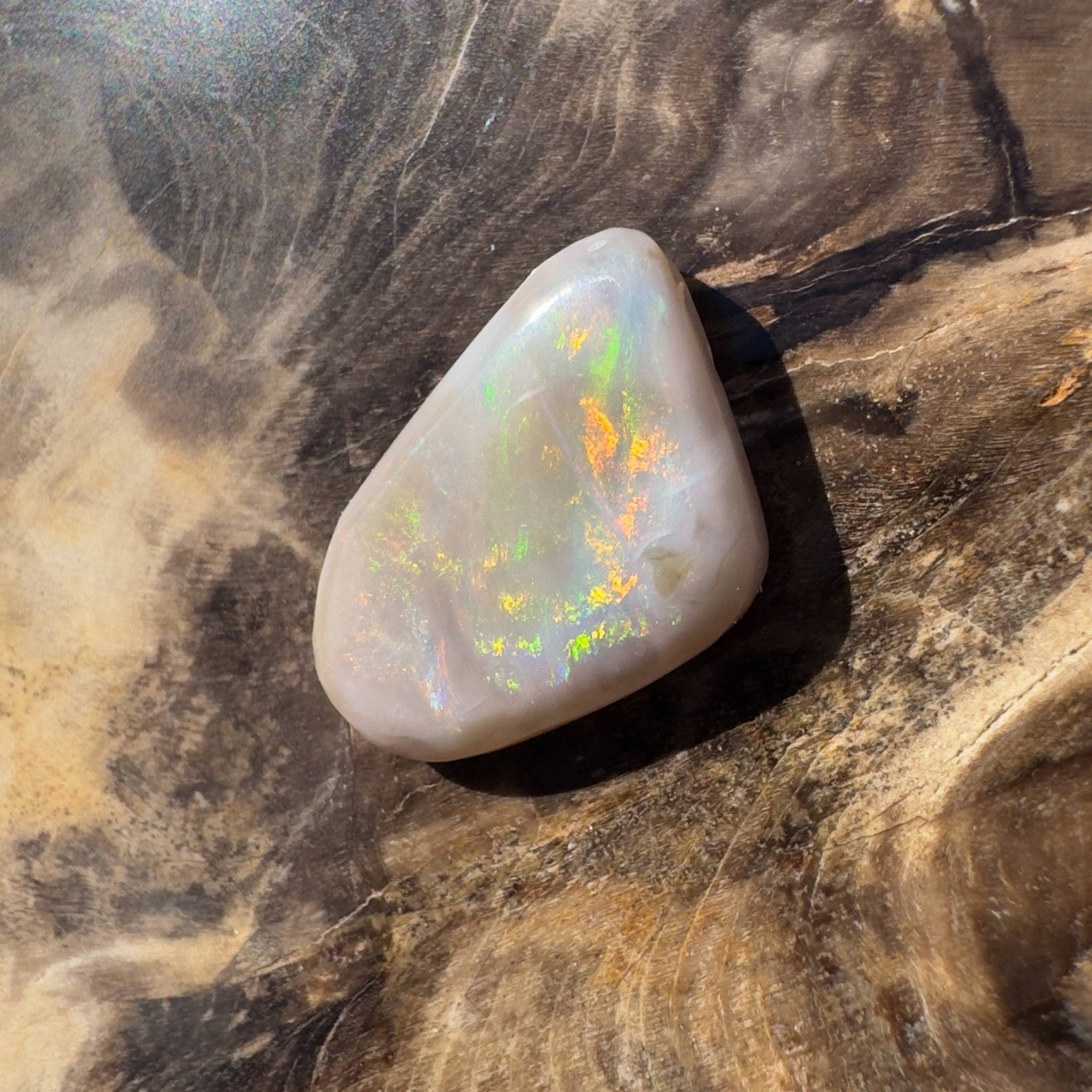 6.3CT Hand - cut Solid Australian Coober Pedy Opal