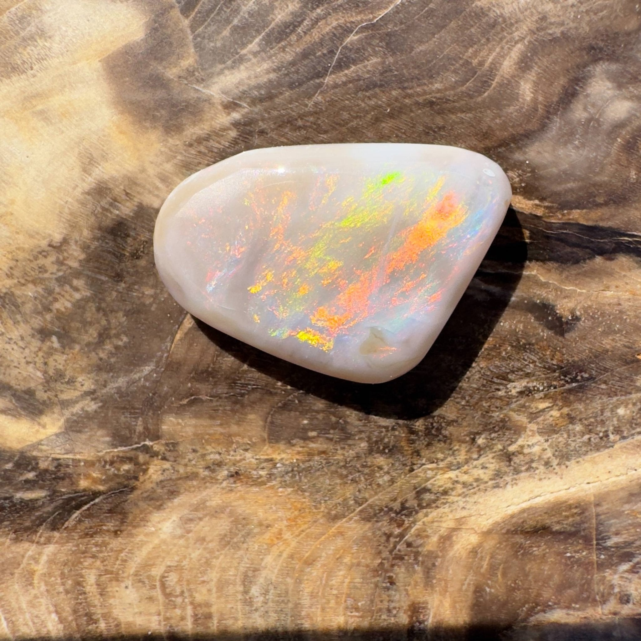 6.3CT Hand - cut Solid Australian Coober Pedy Opal