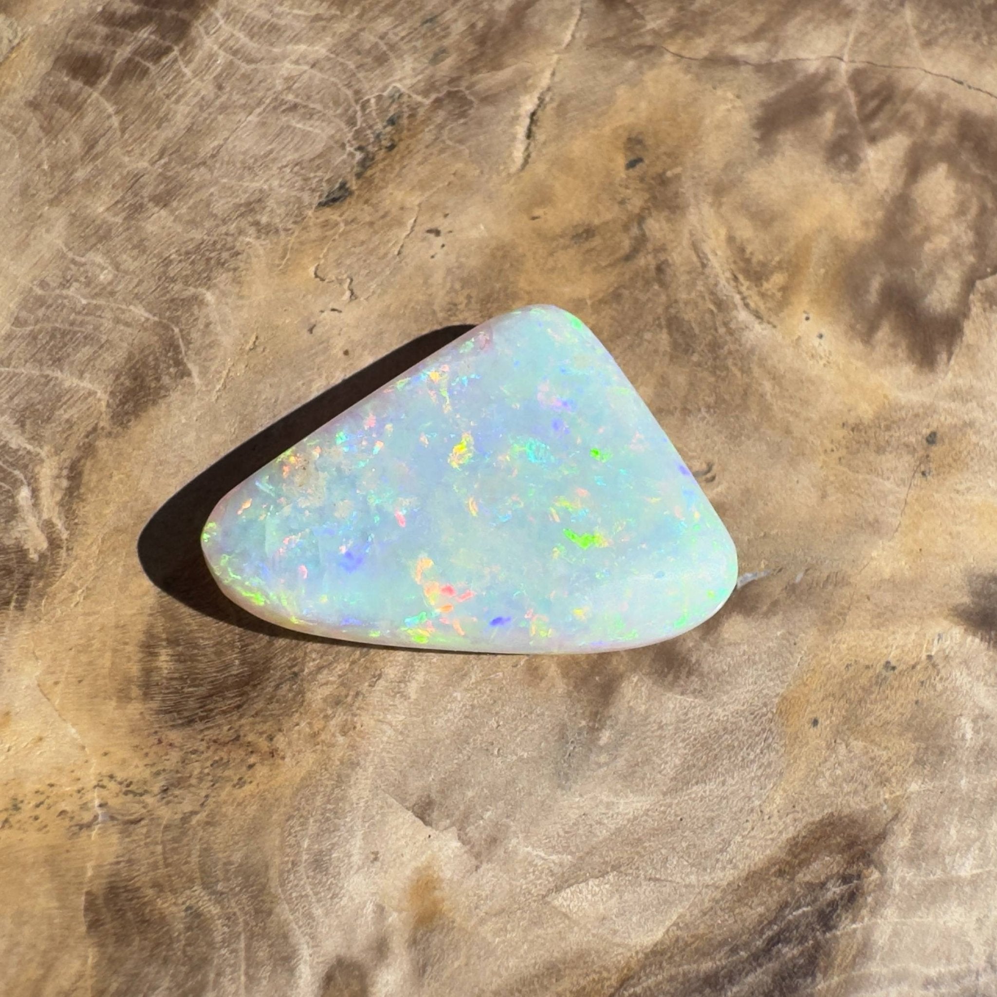 6.9ct Hand - cut Solid Australian Lightning Ridge Crystal Opal