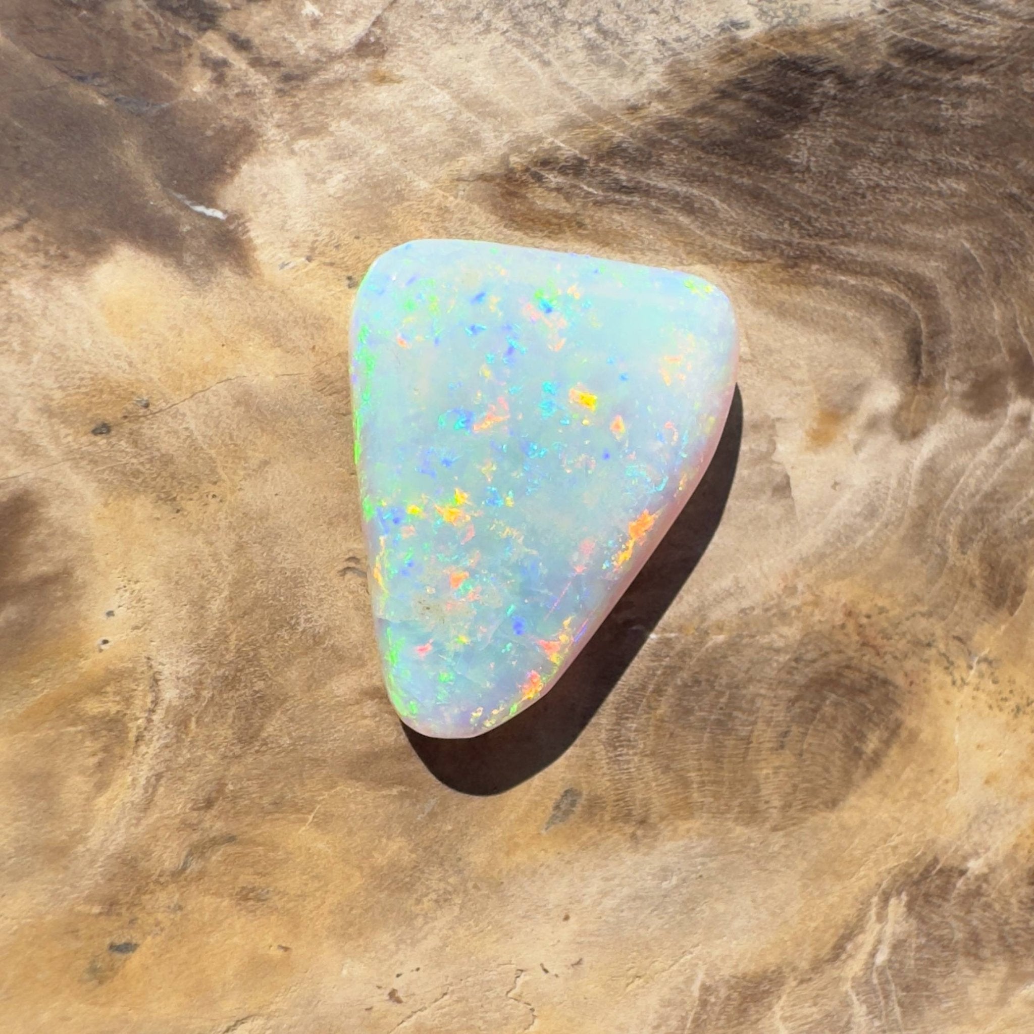 6.9ct Hand - cut Solid Australian Lightning Ridge Crystal Opal