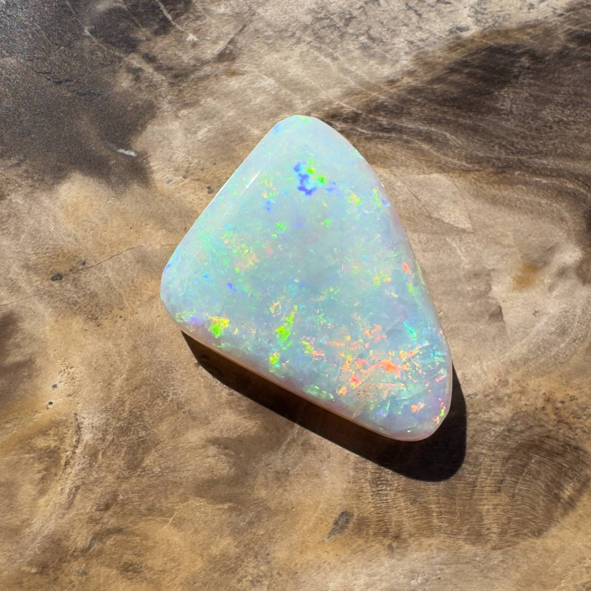 6.9ct Hand - cut Solid Australian Lightning Ridge Crystal Opal