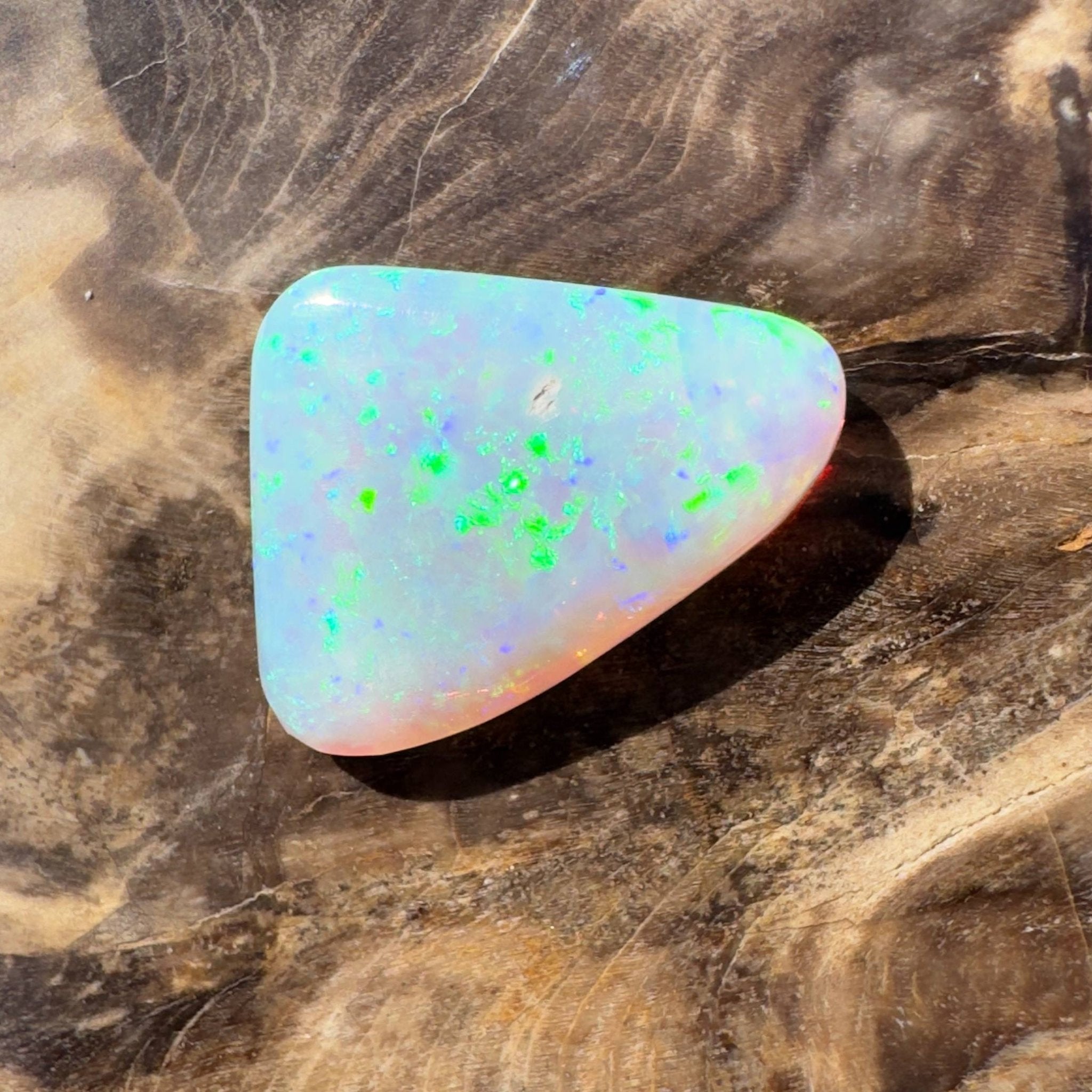 6.9ct Hand - cut Solid Australian Lightning Ridge Crystal Opal