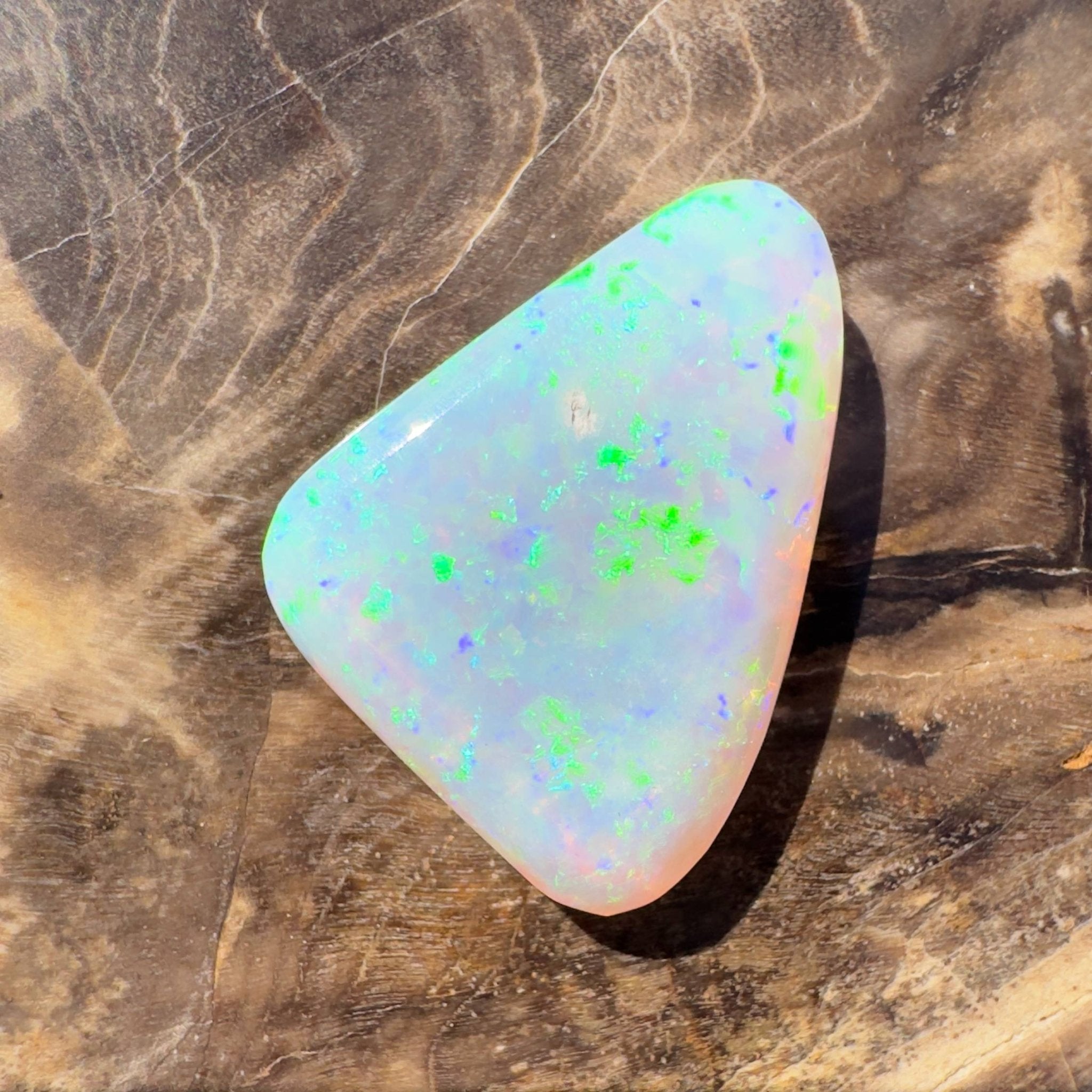 6.9ct Hand - cut Solid Australian Lightning Ridge Crystal Opal