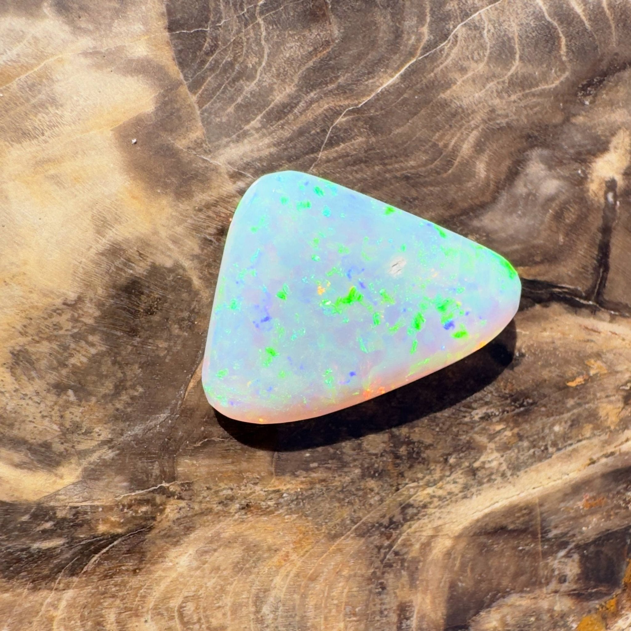 6.9ct Hand - cut Solid Australian Lightning Ridge Crystal Opal