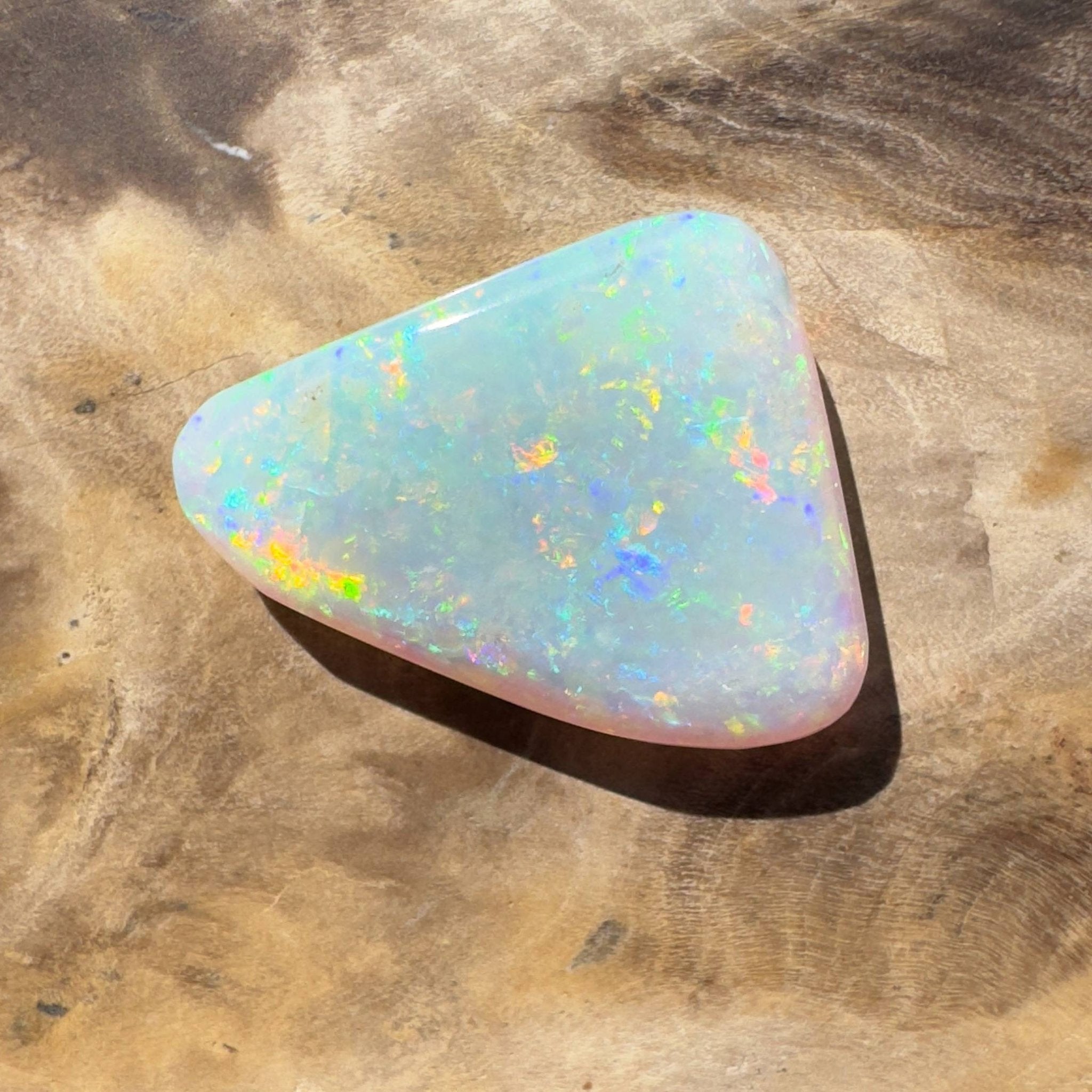 6.9ct Hand - cut Solid Australian Lightning Ridge Crystal Opal