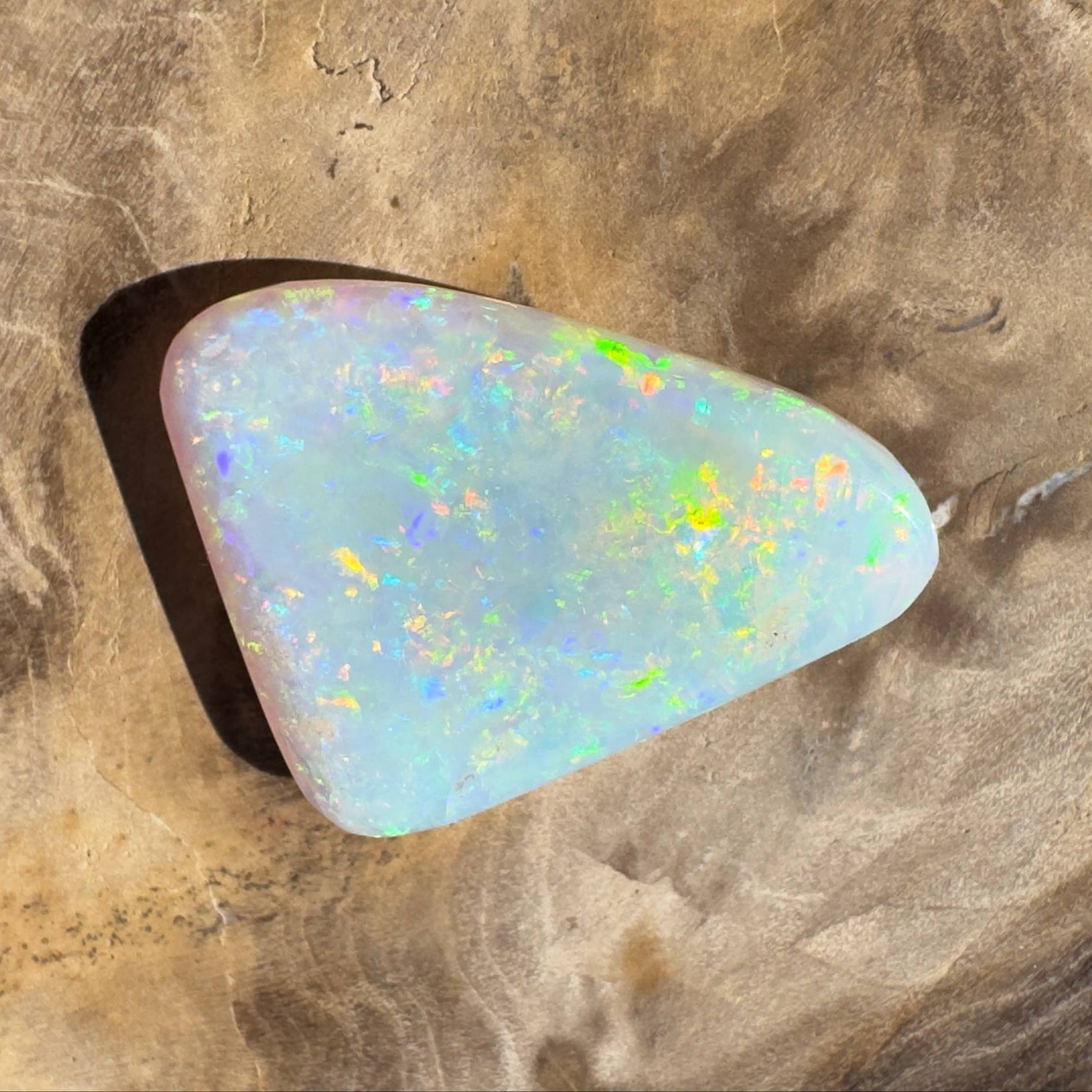 6.9ct Hand - cut Solid Australian Lightning Ridge Crystal Opal