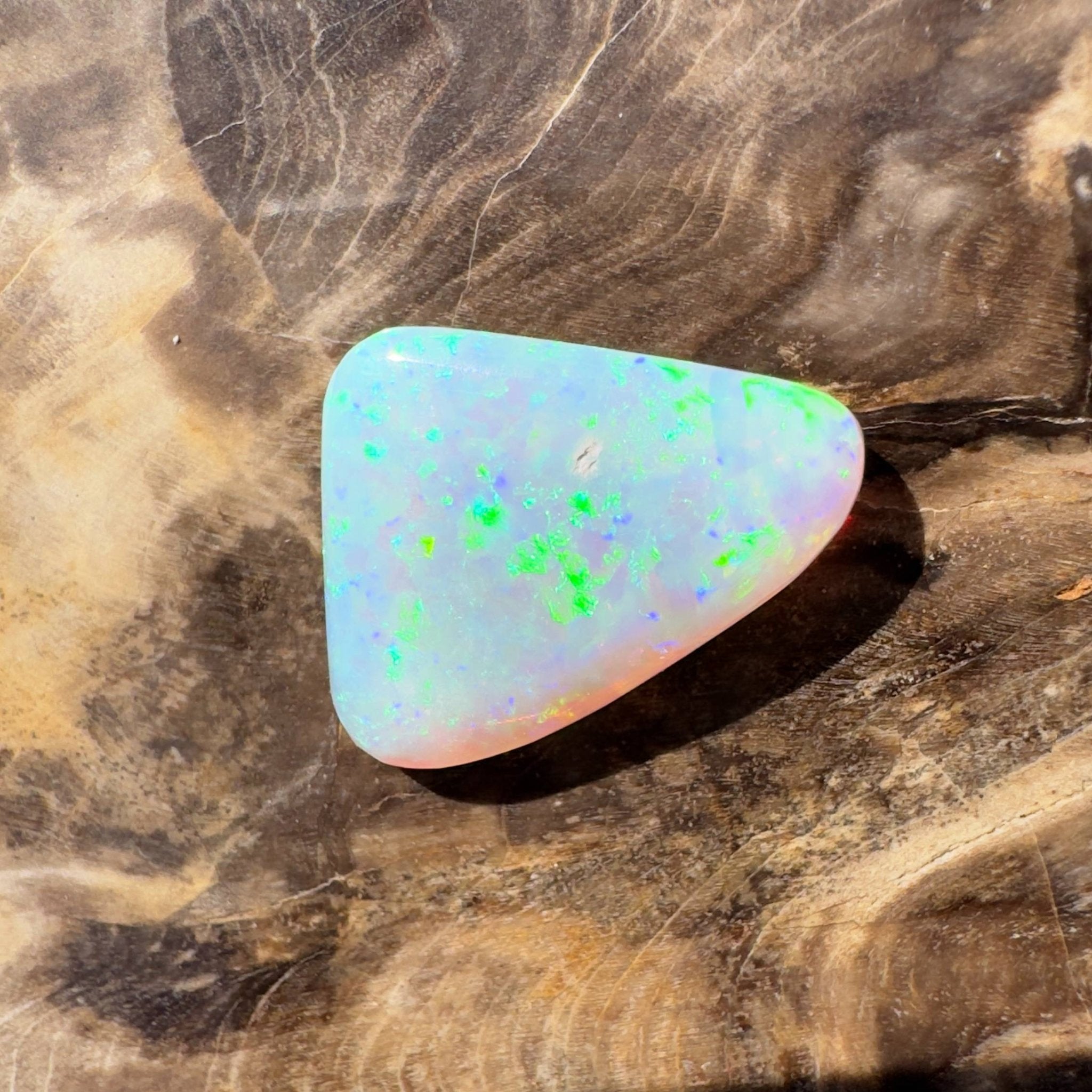 6.9ct Hand - cut Solid Australian Lightning Ridge Crystal Opal