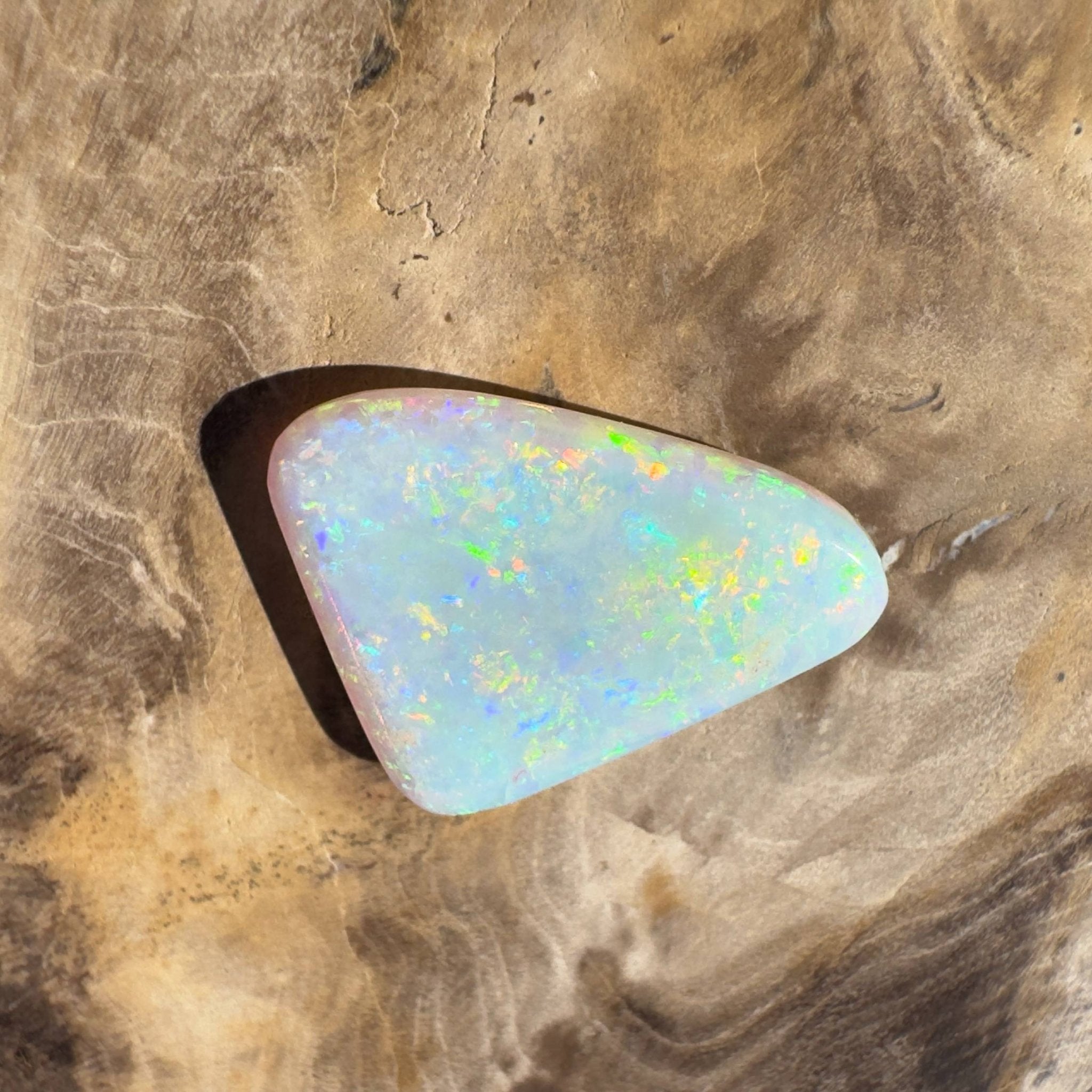 6.9ct Hand - cut Solid Australian Lightning Ridge Crystal Opal