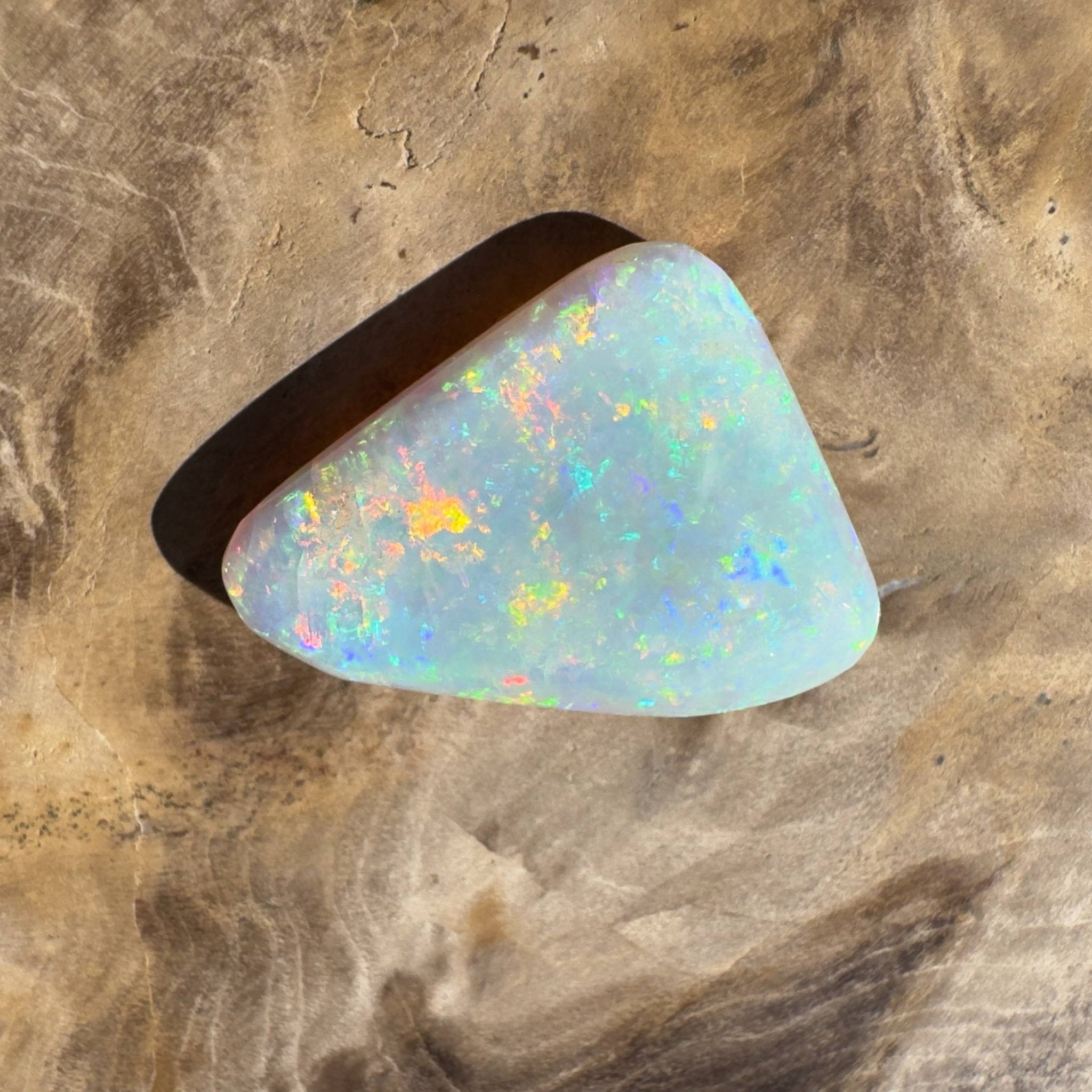 6.9ct Hand - cut Solid Australian Lightning Ridge Crystal Opal