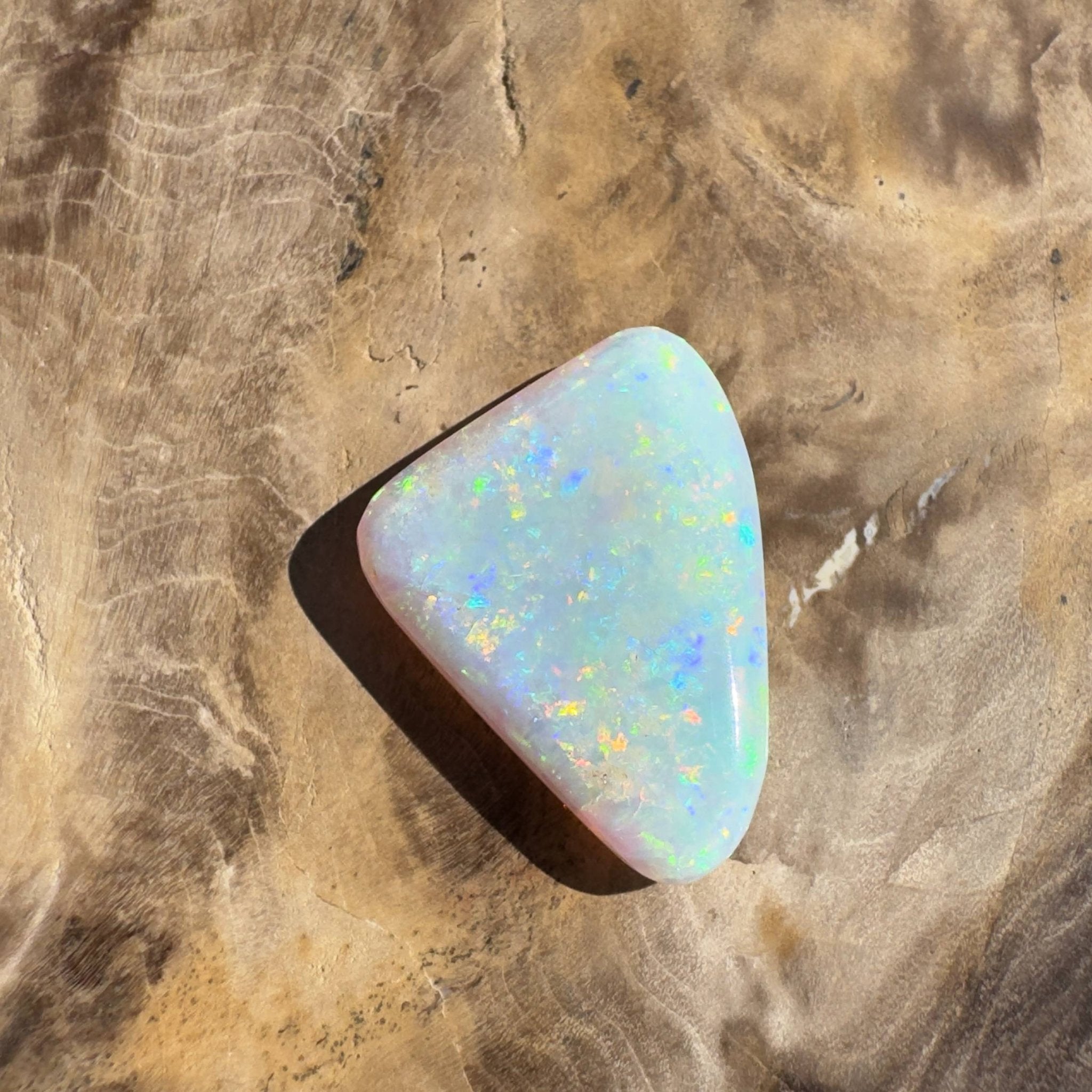 6.9ct Hand - cut Solid Australian Lightning Ridge Crystal Opal