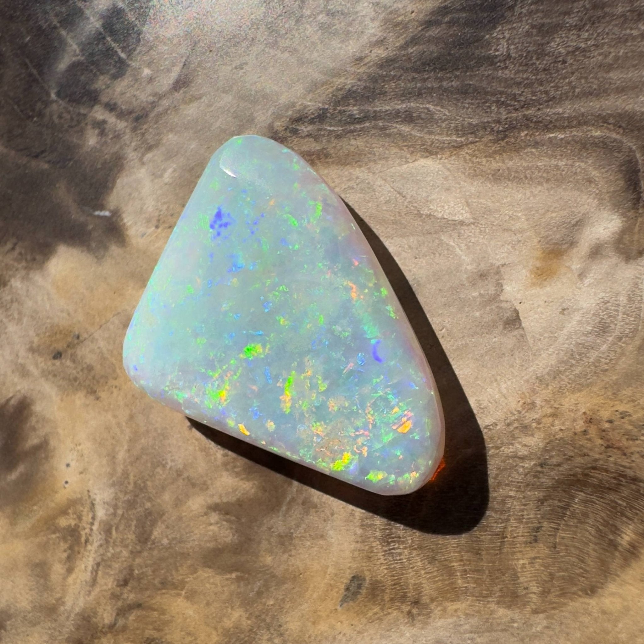 6.9ct Hand - cut Solid Australian Lightning Ridge Crystal Opal